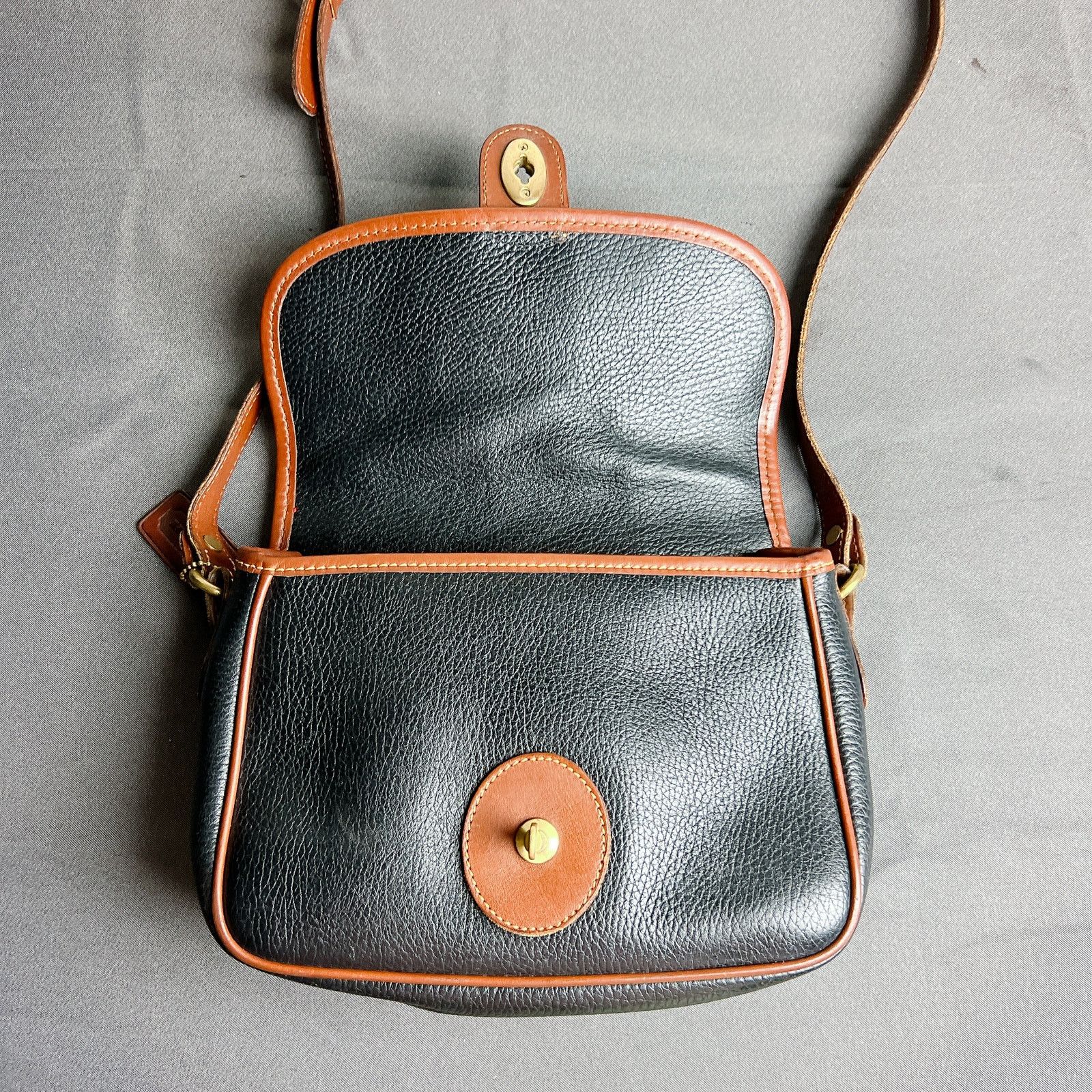 Coach COACH Vintage Sheridan Mayfield Bag in Black & Tan no. 4224 Size ONE SIZE - 5 Thumbnail