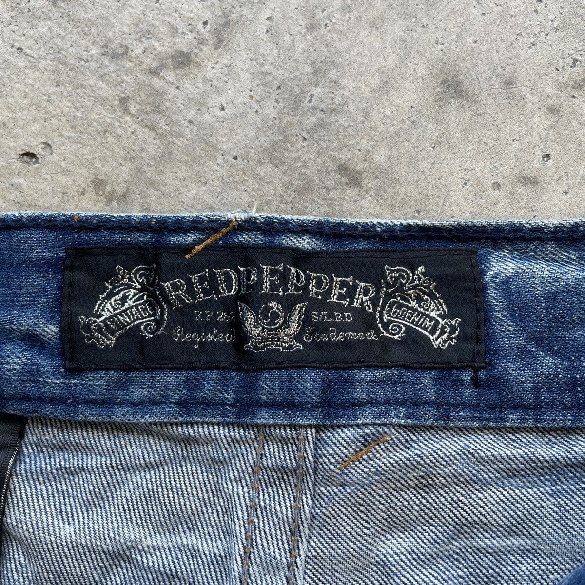 If Six Was Nine Vintage Japan Jeans Skulls Distressed Faded Denim Pants W32 Size US 32 / EU 48 - 8 Thumbnail