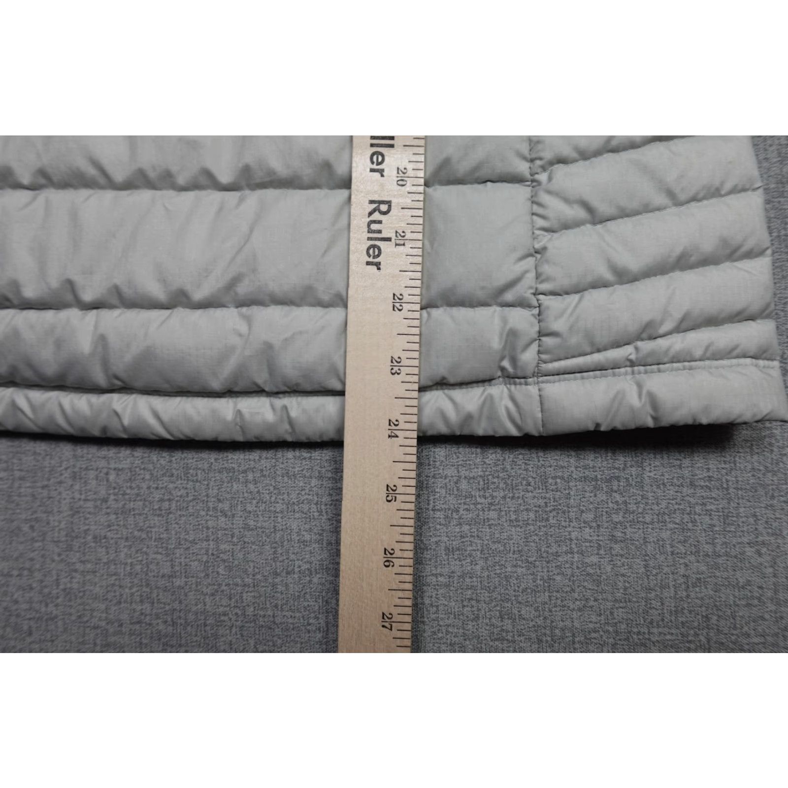Patagonia Patagonia Vest Womens Small Gray Down Puffer Quilted Full Zip Lightweight Winter Size S / US 4 / IT 40 - 6 Thumbnail