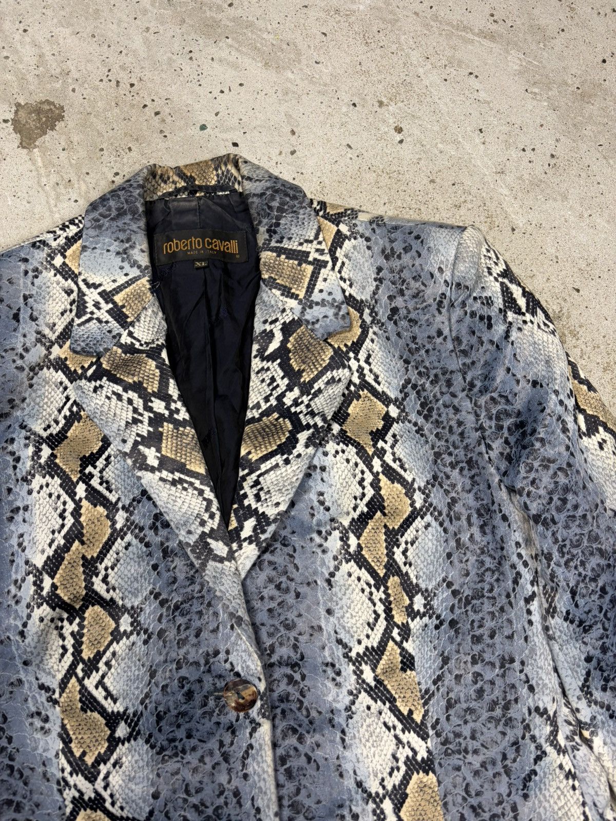 Roberto Cavalli Vintage 2000s Roberto Cavalli Snake Skin Python Print Blazer Size XL / US 12-14 / IT 48-50 - 10 Thumbnail