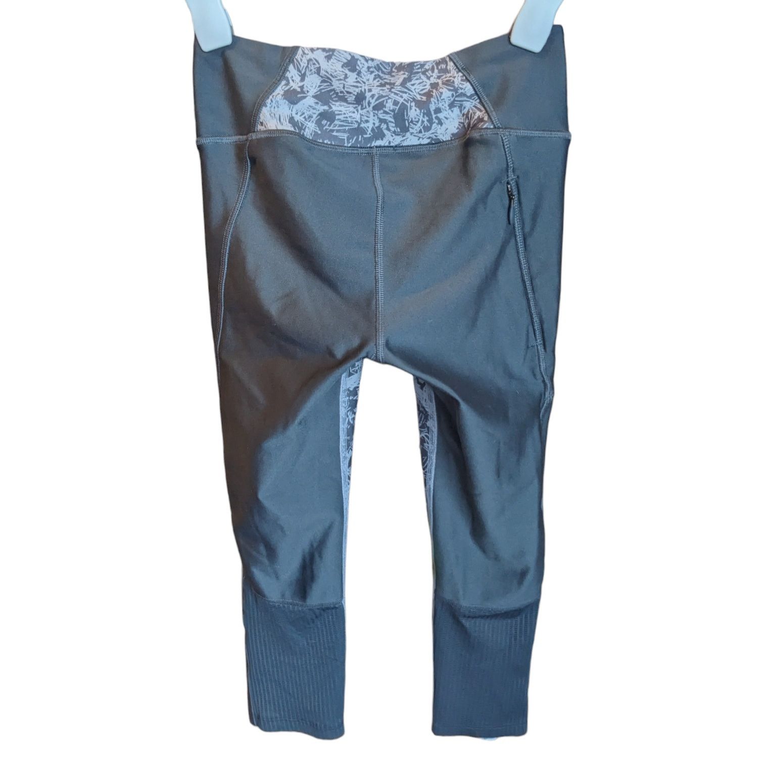 Under Armour Under Armour Heatgear Gray Compression Capri Size XS Size 25" / US 0 / IT 36 - 2 Thumbnail