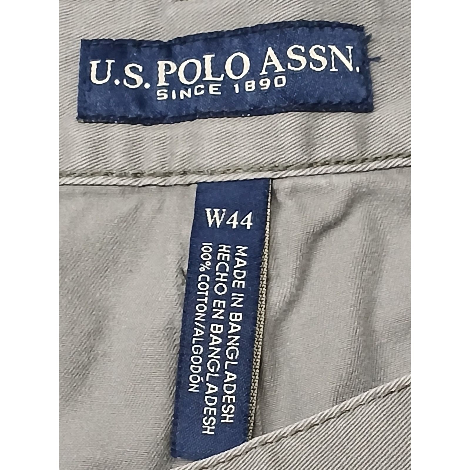U.S. Polo Assn. U.S. Polo Assn. (44) Men's Gray Cargo Khaki Relaxed Shorts Size US 44 / EU 60 - 7 Thumbnail