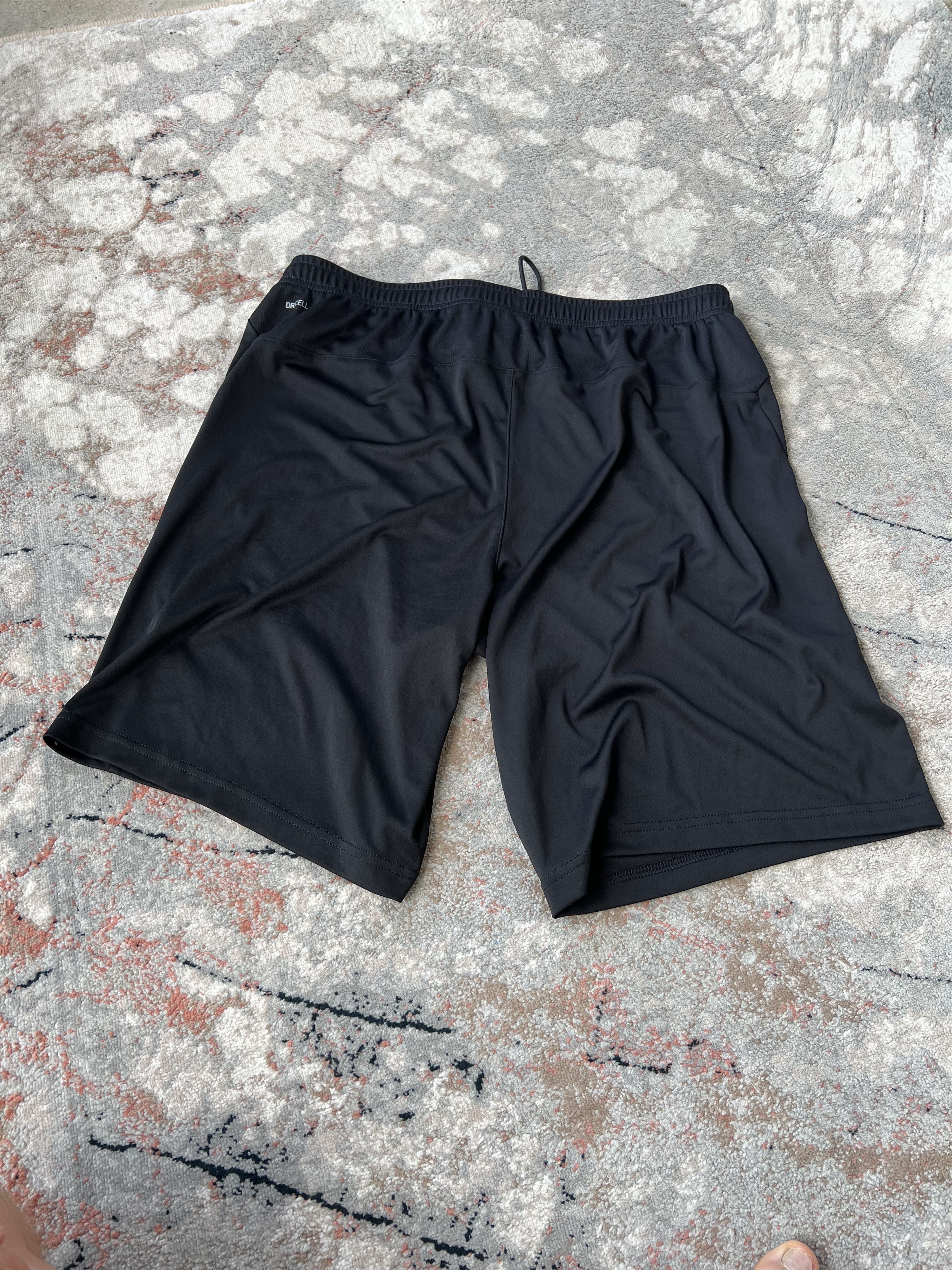 Puma Puma Football Sporting Shorts Size US 36 / EU 52 - 4 Thumbnail