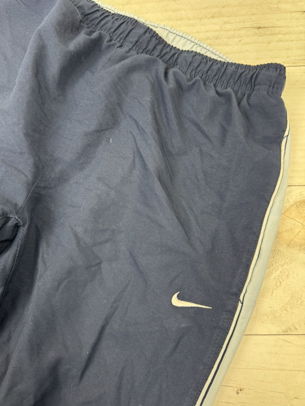 Nike Vintage Nike Track Pants Nylon 00s Swoosh Striped Y2K Size US 32 / EU 48 - 11 Thumbnail