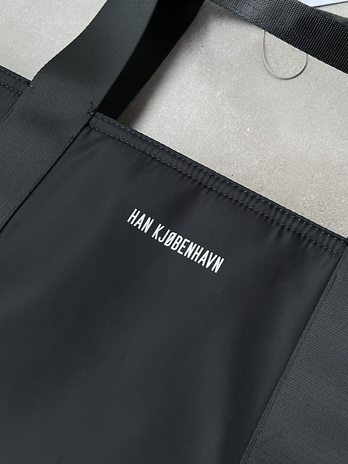 Han Kjobenhavn !DS! SS23 Han Kjobenhavn Small Logo Nylon Black Shooper Bag Size ONE SIZE - 9 Thumbnail