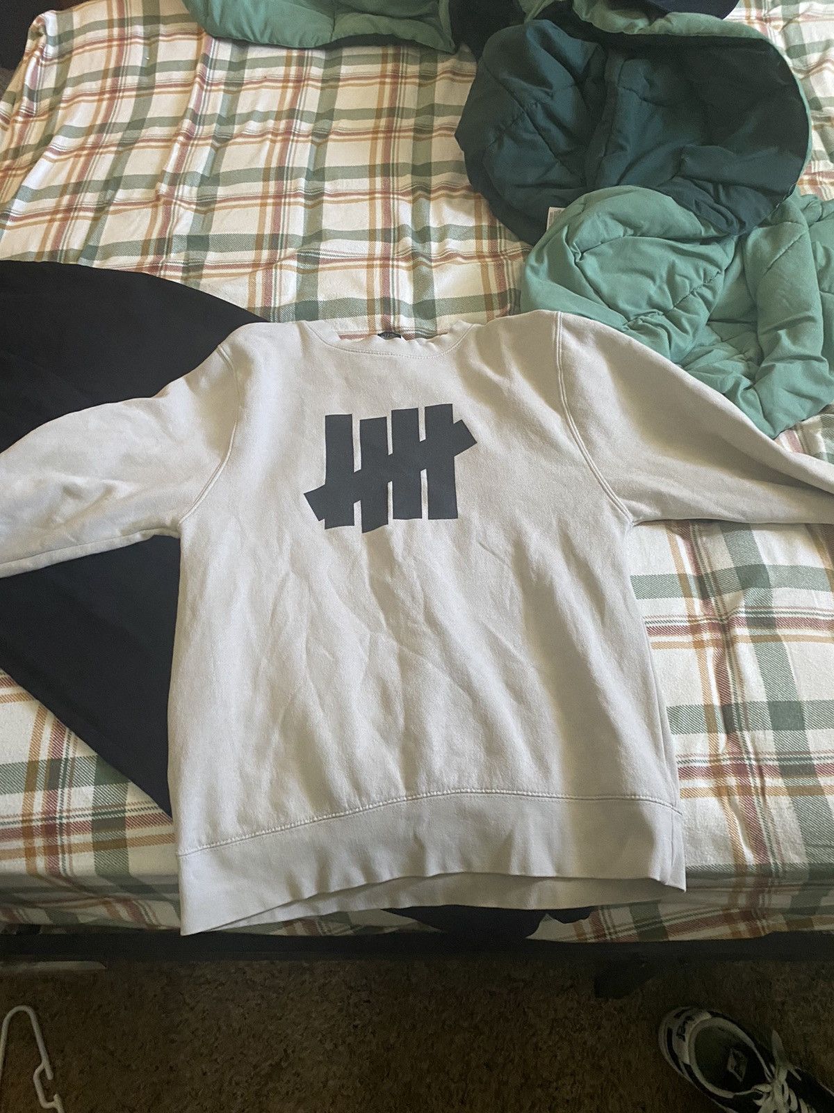 Undefeated Longsleeve Pullover Sweater