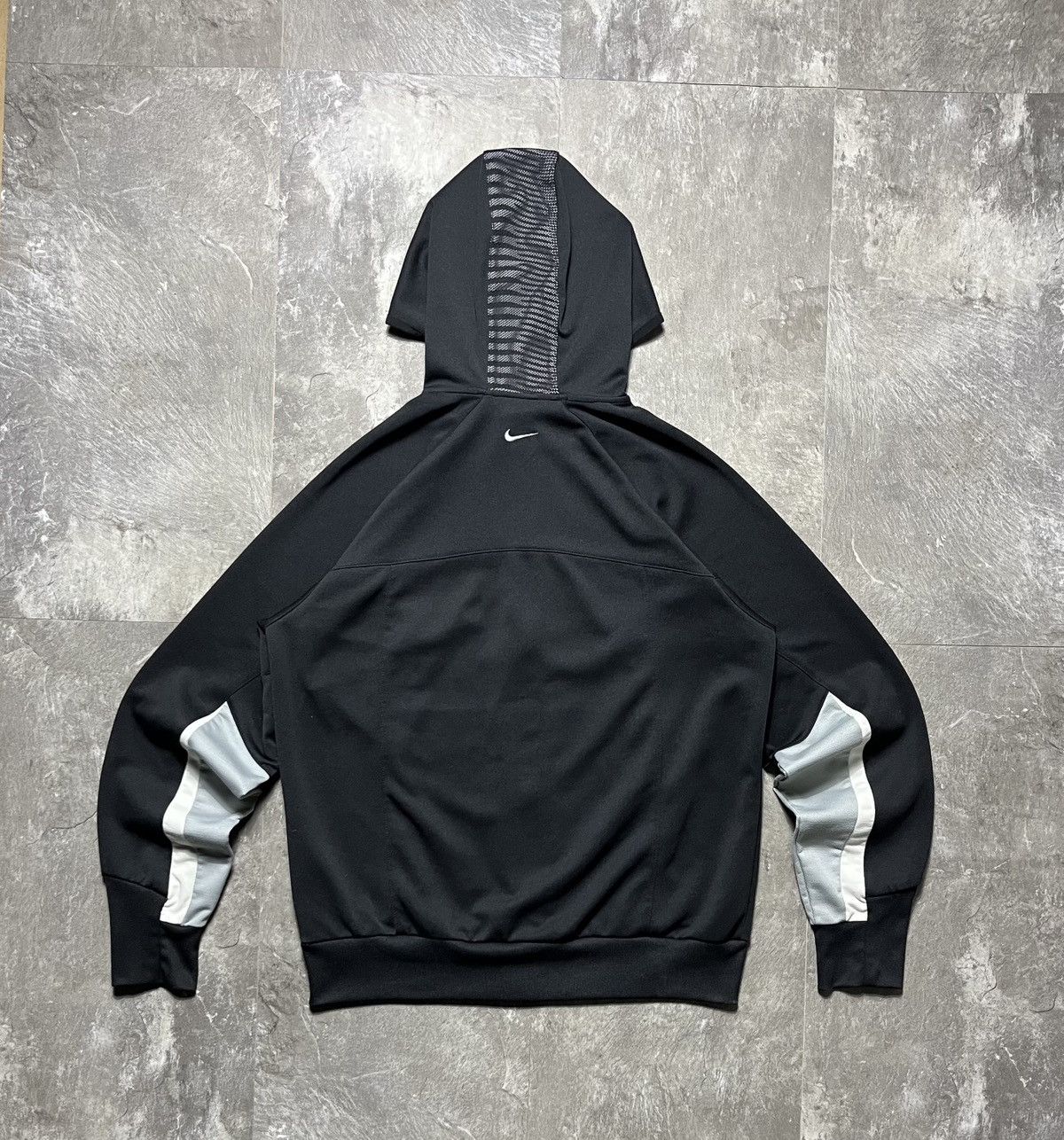 Nike Nike Tn Vintage 90s Rare Zip Up Hoodie With Logo Drill Size US M / EU 48-50 / 2 - 19 Thumbnail