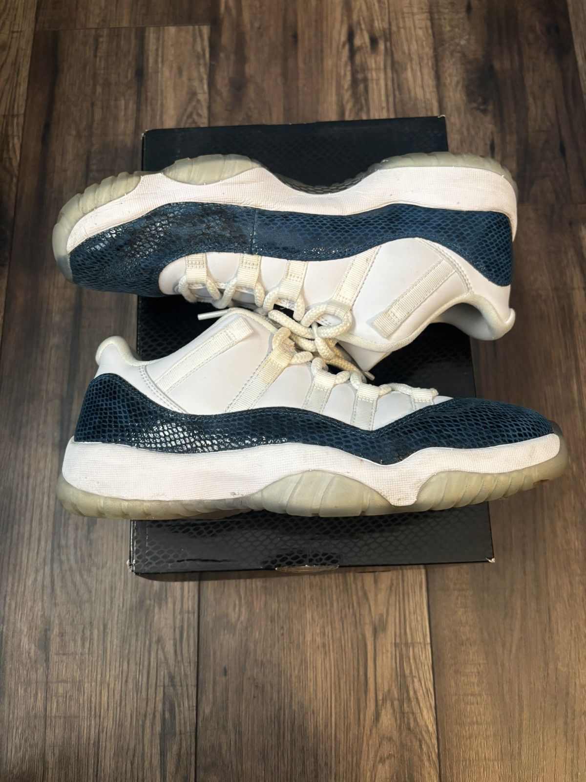 Jordan Brand Size 10 - Jordan 11 Low Navy Snakeskin 2019 Size US 10 / EU 43 - 3 Thumbnail
