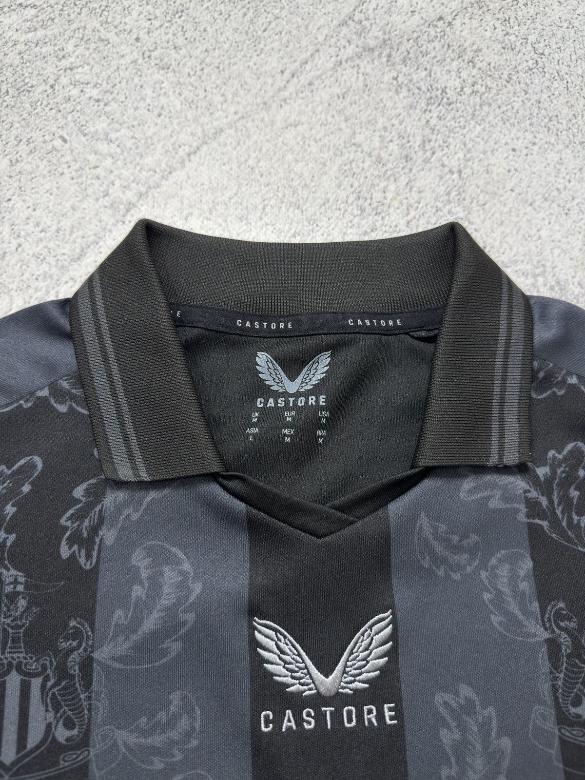 Castore CASTORE NEWCASTLE UNITED 130th ANNIVERSARY 2022 JERSEY SHIRT Size US M / EU 48-50 / 2 - 10 Thumbnail