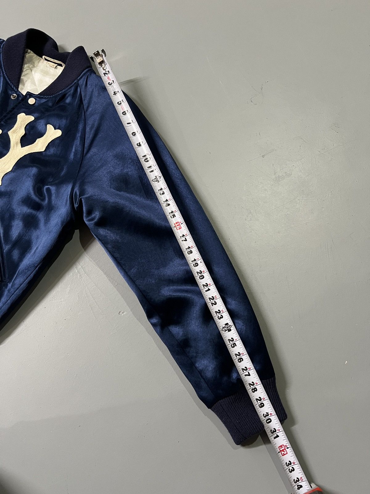 Gucci × New York Yankees Gucci NY Yankees silk bomber Size US M / EU 48-50 / 2 - 7 Thumbnail