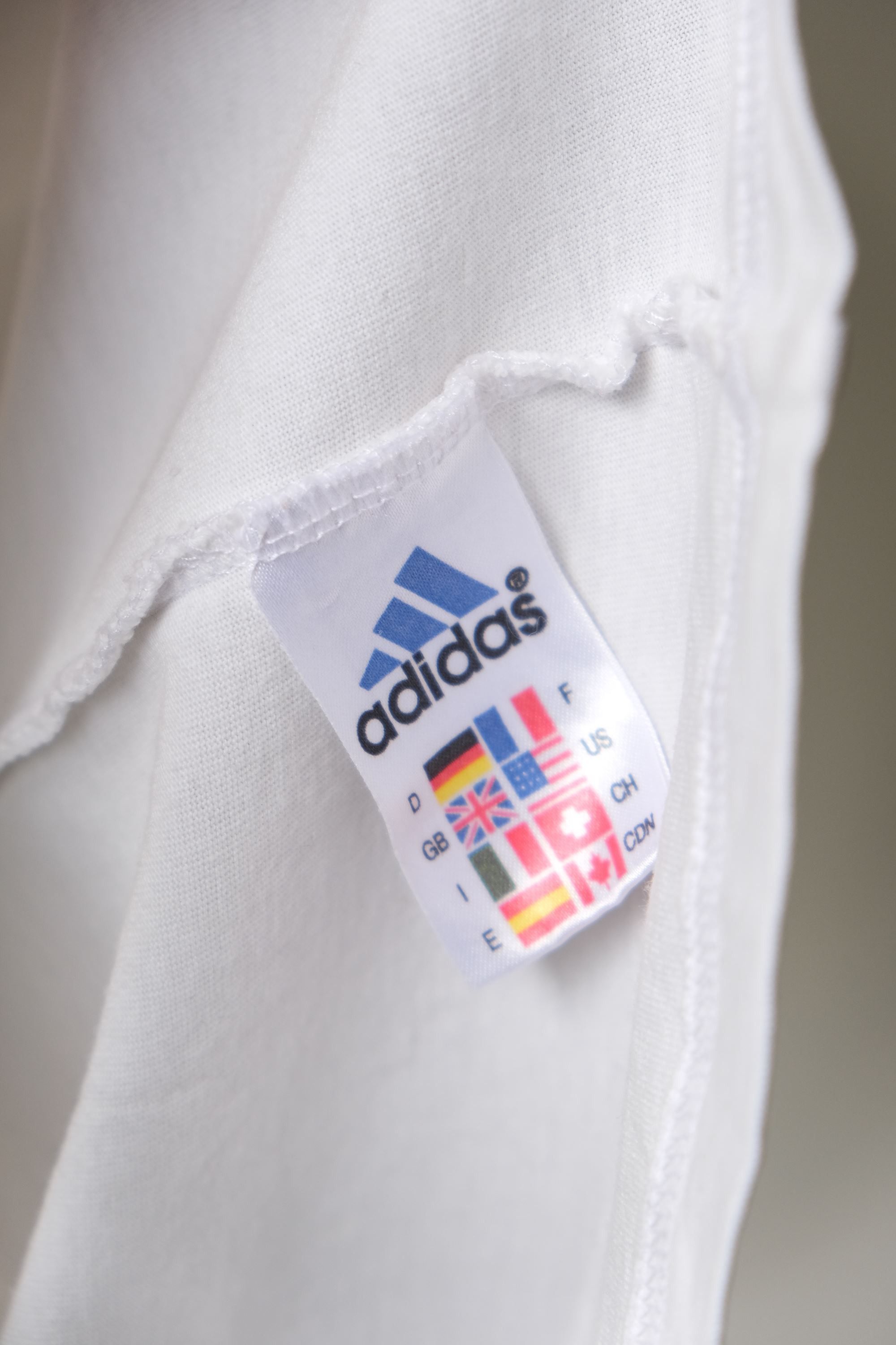 Adidas Adidas Vintage Kobe Bryant Tee Size US L / EU 52-54 / 3 - 7 Thumbnail