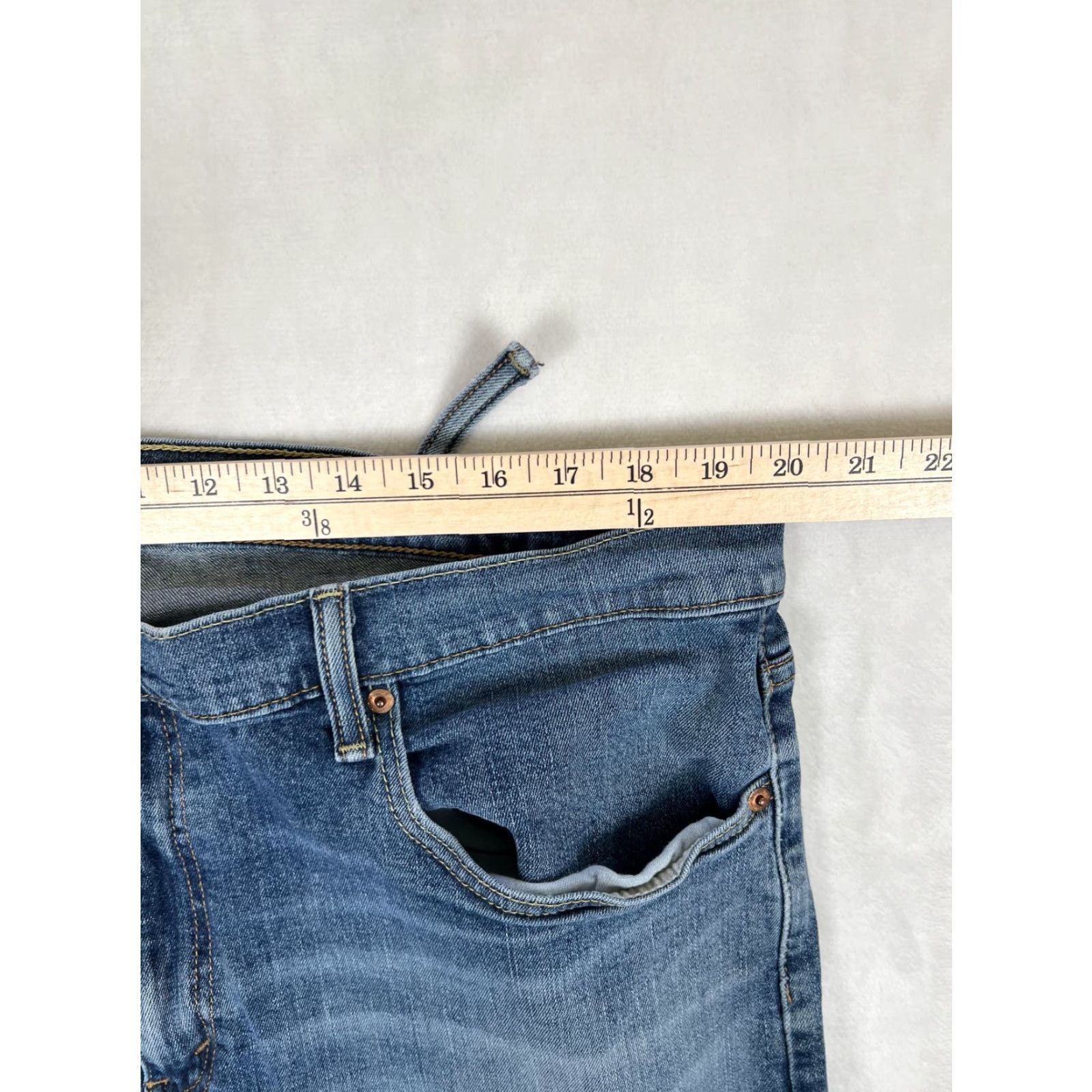 Levi's Levis 559 Jeans Mens 40x32 Blue Denim Relaxed Straight Leg Distressed Worn Vintage No? Size US 40 / EU 56 - 2 Thumbnail