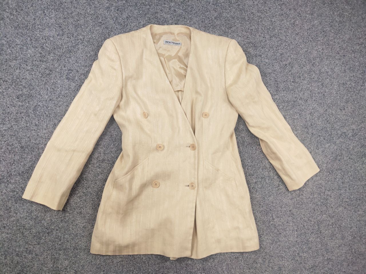Emporio Armani Vintage Emporio Armani Linen Beige and V-neck Blazed Jacket Size M / US 6-8 / IT 42-44 - 18 Thumbnail