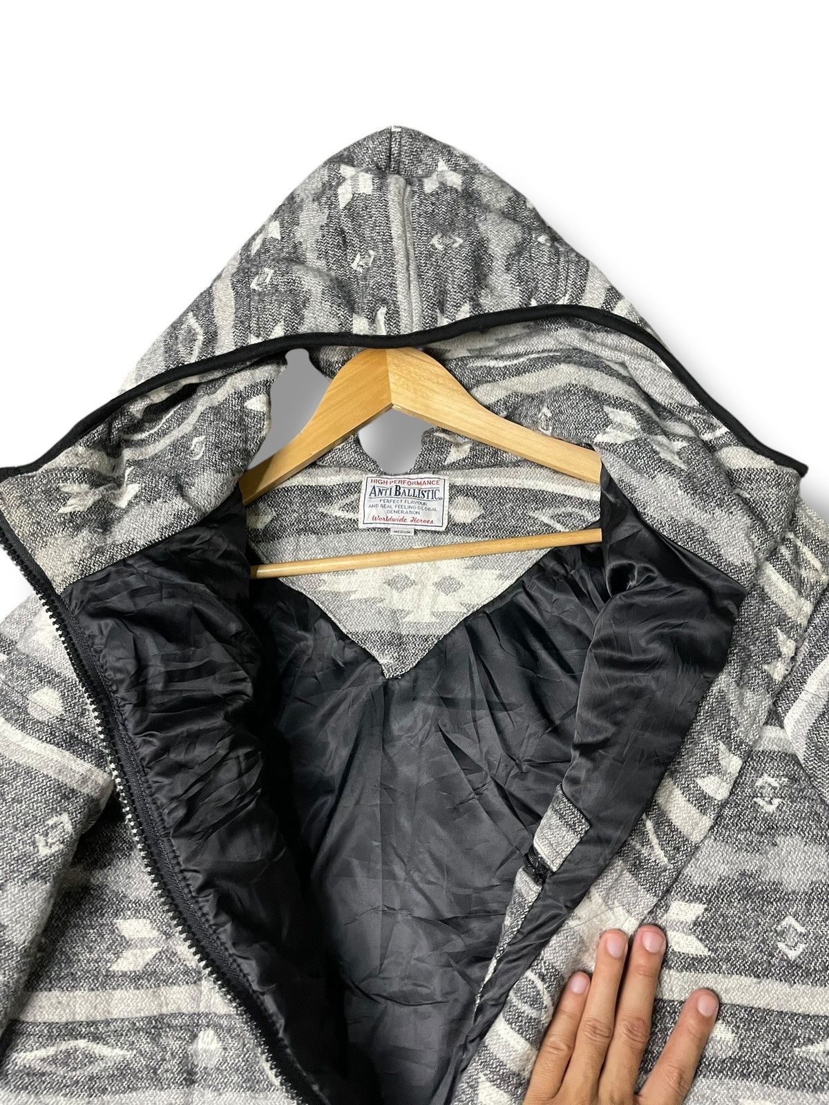 Japanese Brand × Vintage Anti Ballistic Brand Navajo Padded Hooded Jacket (115) Size US M / EU 48-50 / 2 - 7 Thumbnail