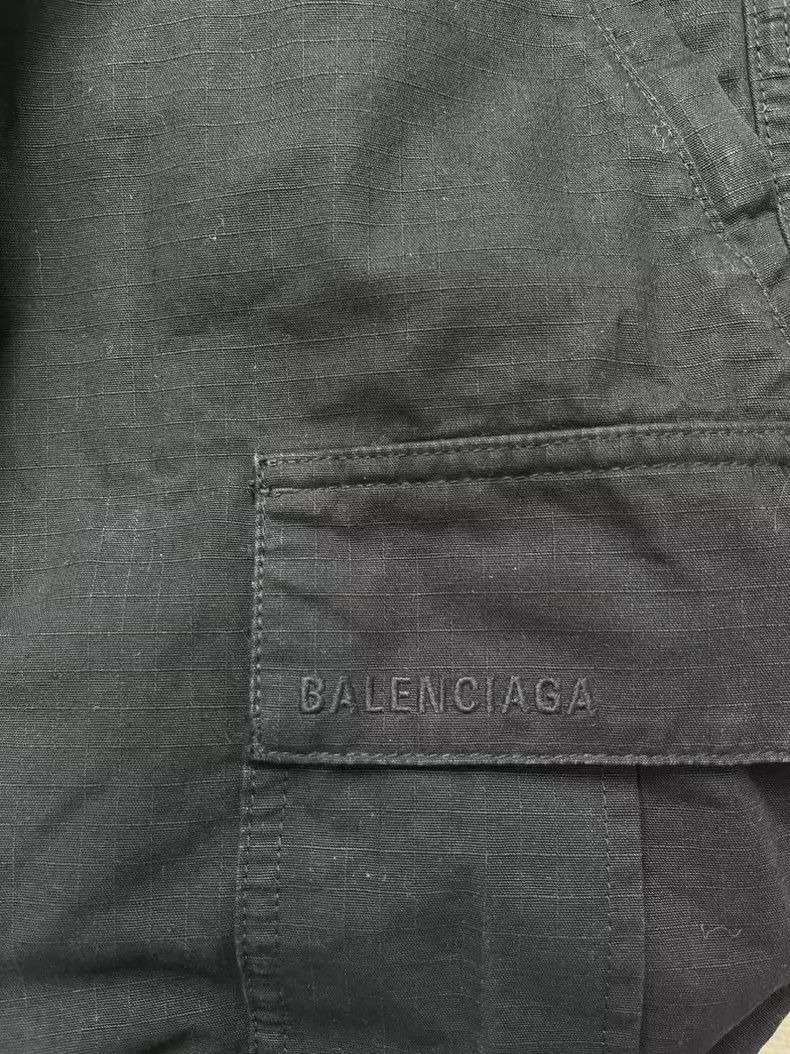 Balenciaga Balenciaga Solid color low-rise cargo pants with pockets Size US 30 / EU 46 - 4 Thumbnail
