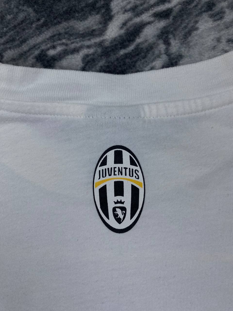 Nike Nike Juventus 2004 2005 Graphic Big Logo T Shirt Men Size M Size US M / EU 48-50 / 2 - 10 Thumbnail