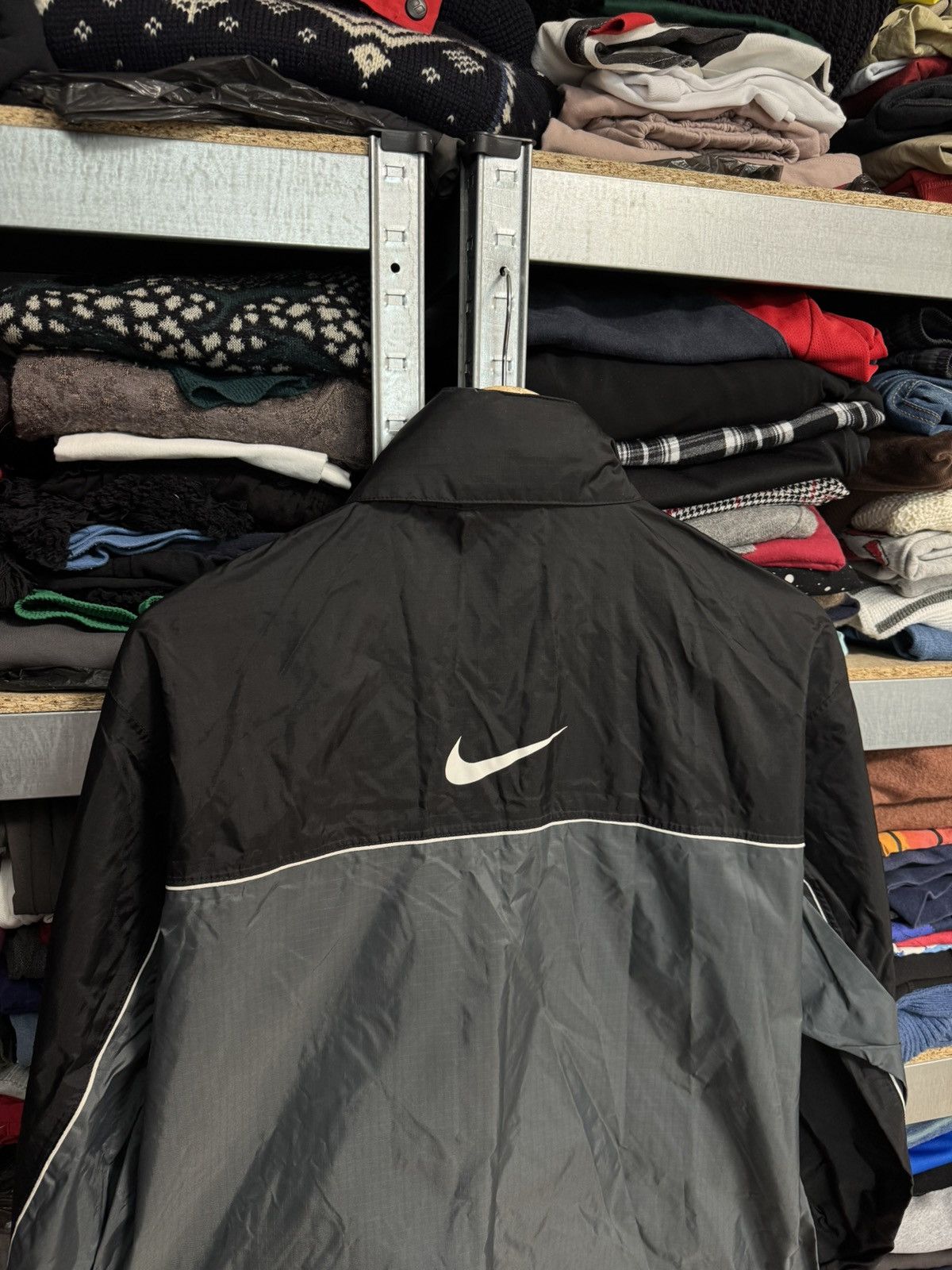 Nike Vintage Nike Mens Nylon Track Hooded Jacket Zip Windbreaker Size US XS / EU 42 / 0 - 5 Thumbnail