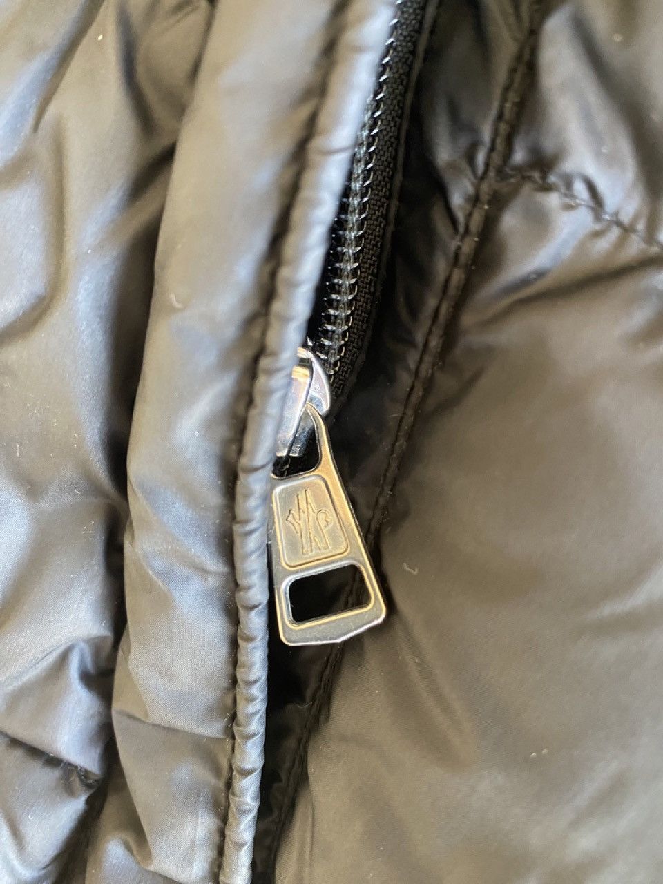 Moncler Moncler Clamart Giubbotto down coat Size US L / EU 52-54 / 3 - 6 Thumbnail