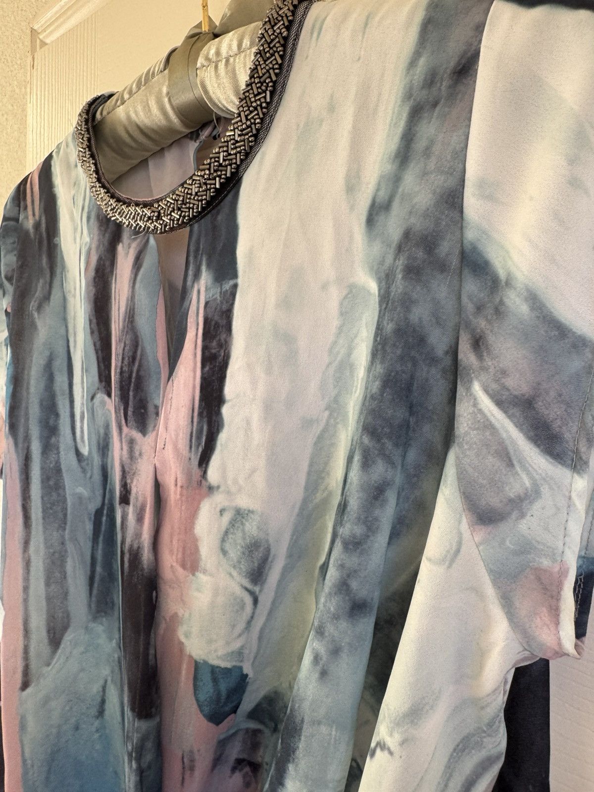 Mossimo Mossimo XS art deco beaded collar watercolor artsy blouse Size XS / US 0-2 / IT 36-38 - 4 Thumbnail