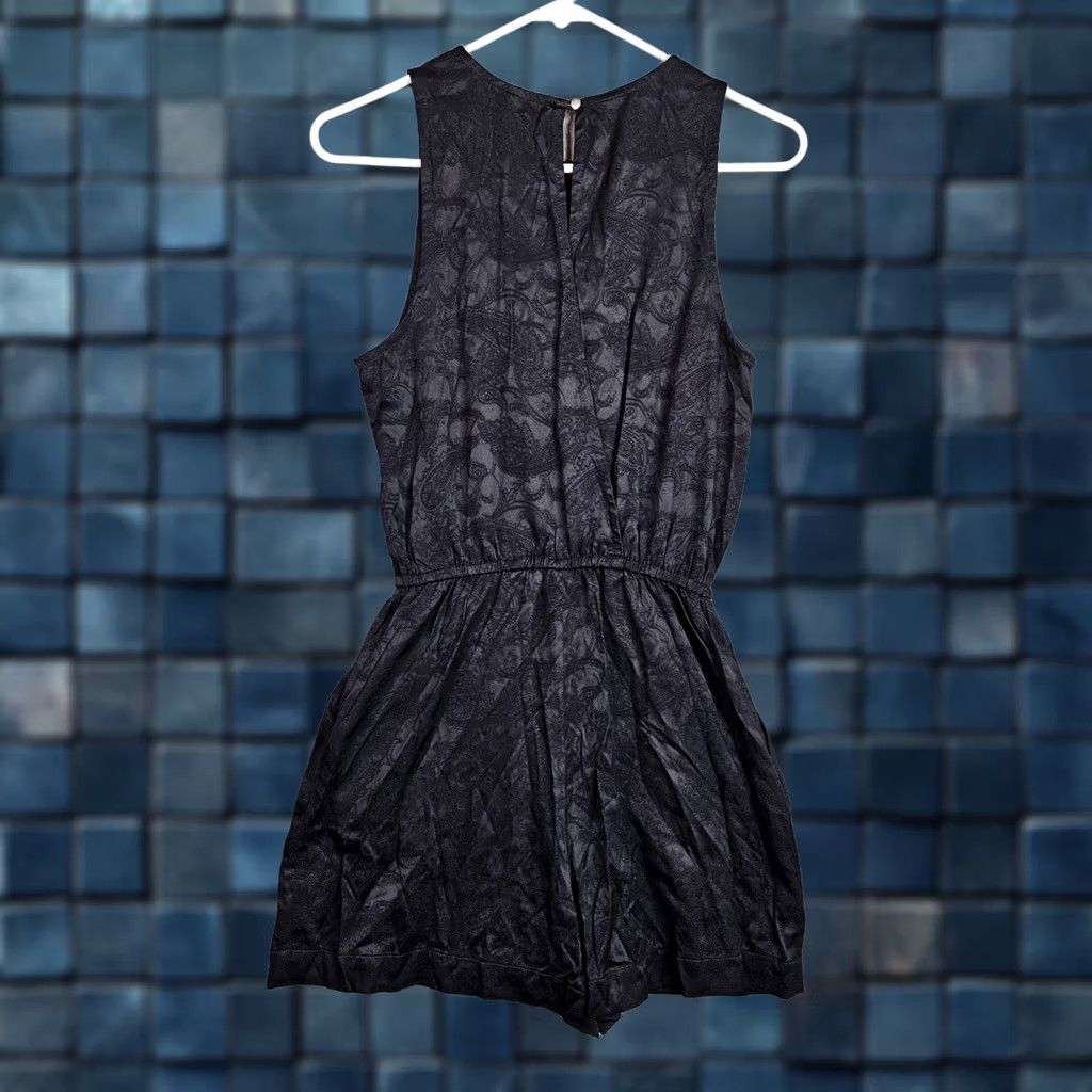 Aritzia Aritzia Romper Shirt Black Sleeveless Elastic Waist Size S Women Vintage No Size 28" / US 6 / IT 42 - 1 Thumbnail