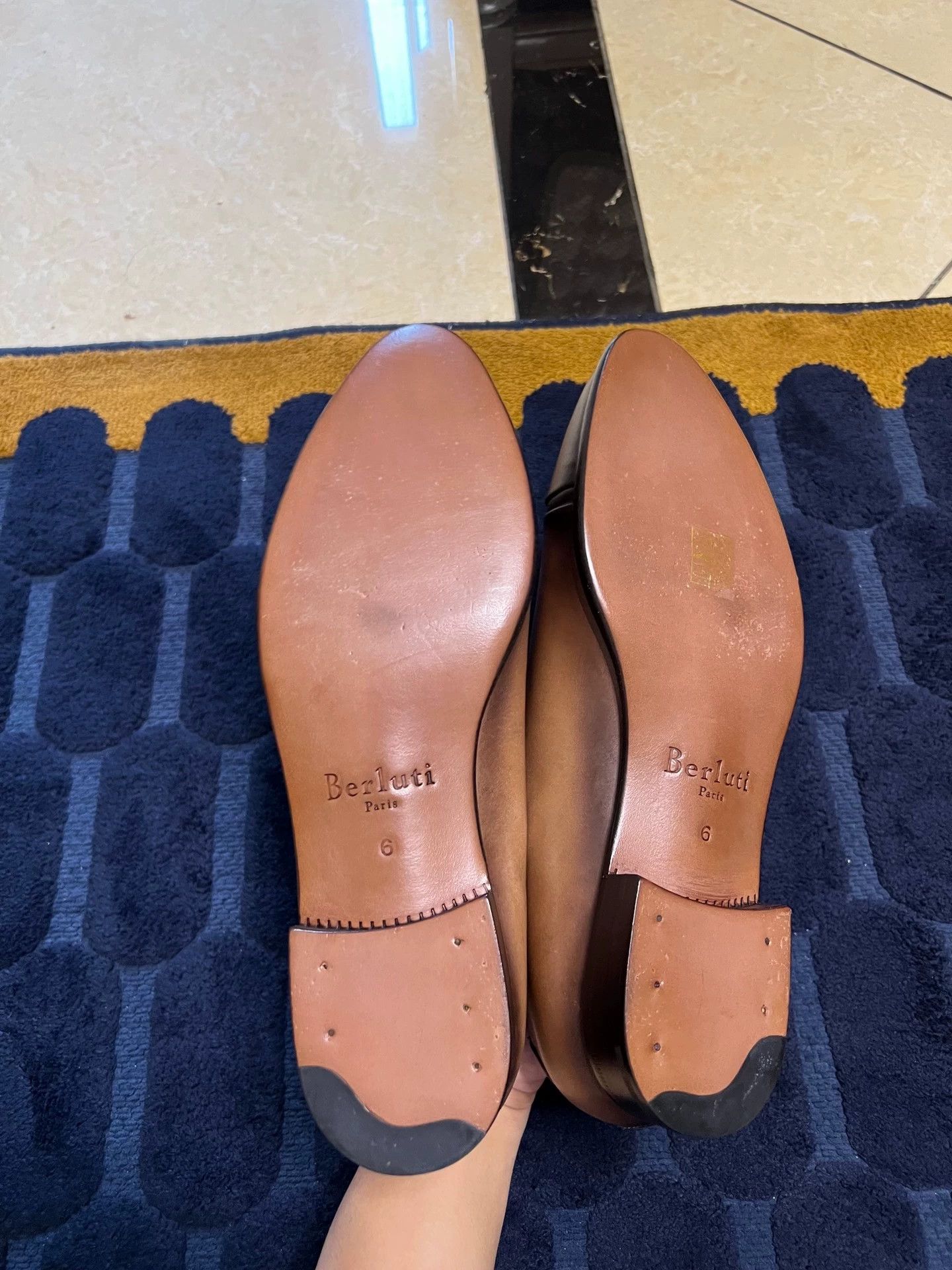 Berluti Berluti US6 Oxford Galet Stitch Venice Calf Minor sole wear Size US 6 / EU 39 - 8 Thumbnail
