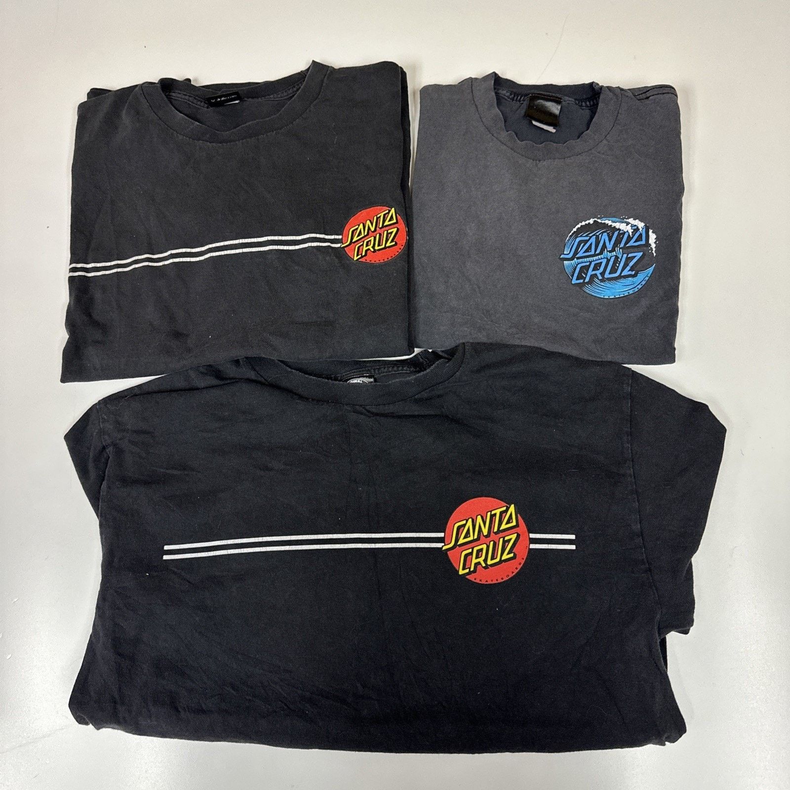 Santa Cruz Skateboards Three Piece Santa Cruz T Shirt Collection Multiple Sizes Size US L / EU 52-54 / 3 - 1 Thumbnail