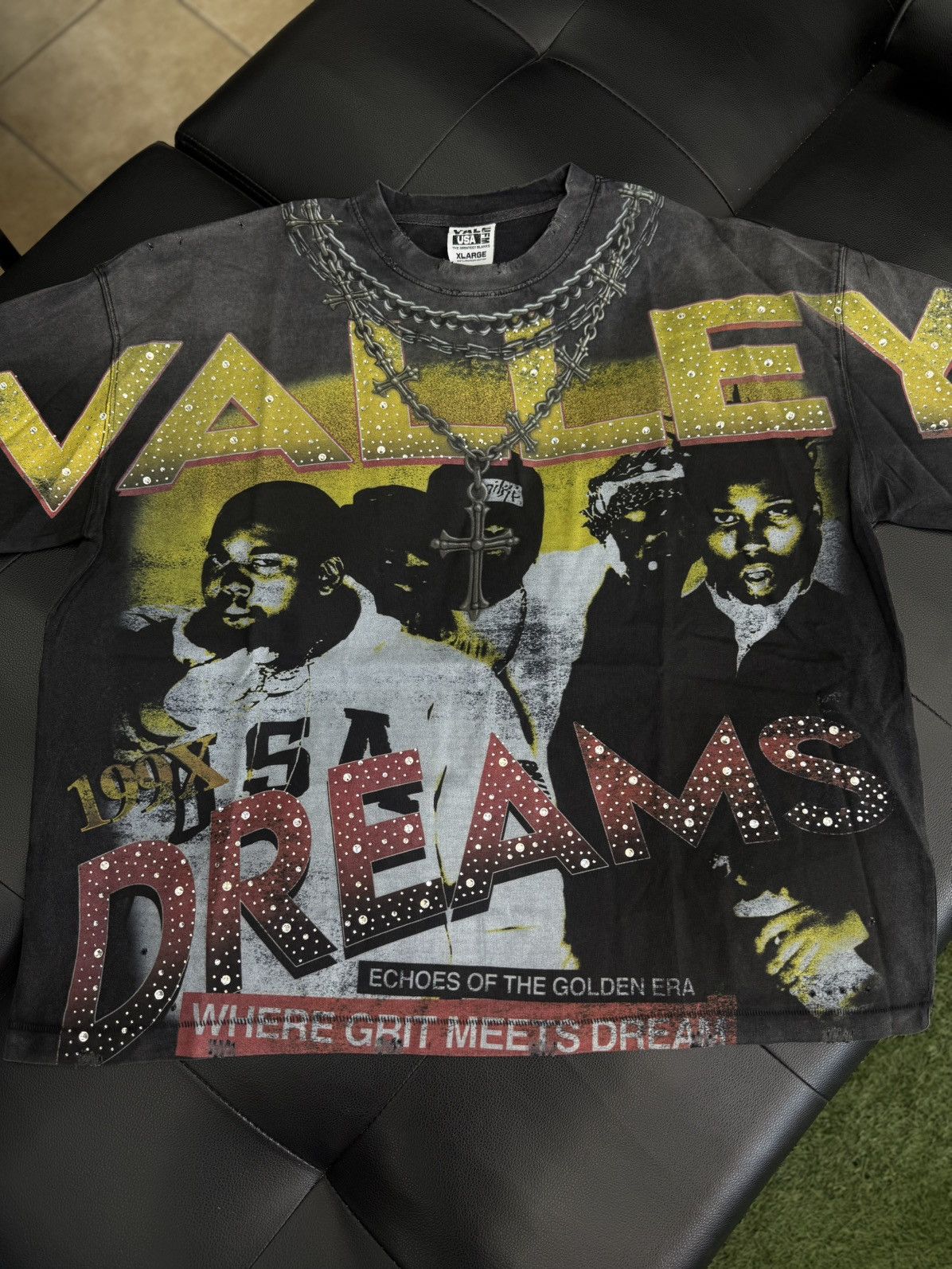 Vale Valley Dreams Black Chambers Bling Tee Size XL NEW Size US XL / EU 56 / 4 - 2 Thumbnail