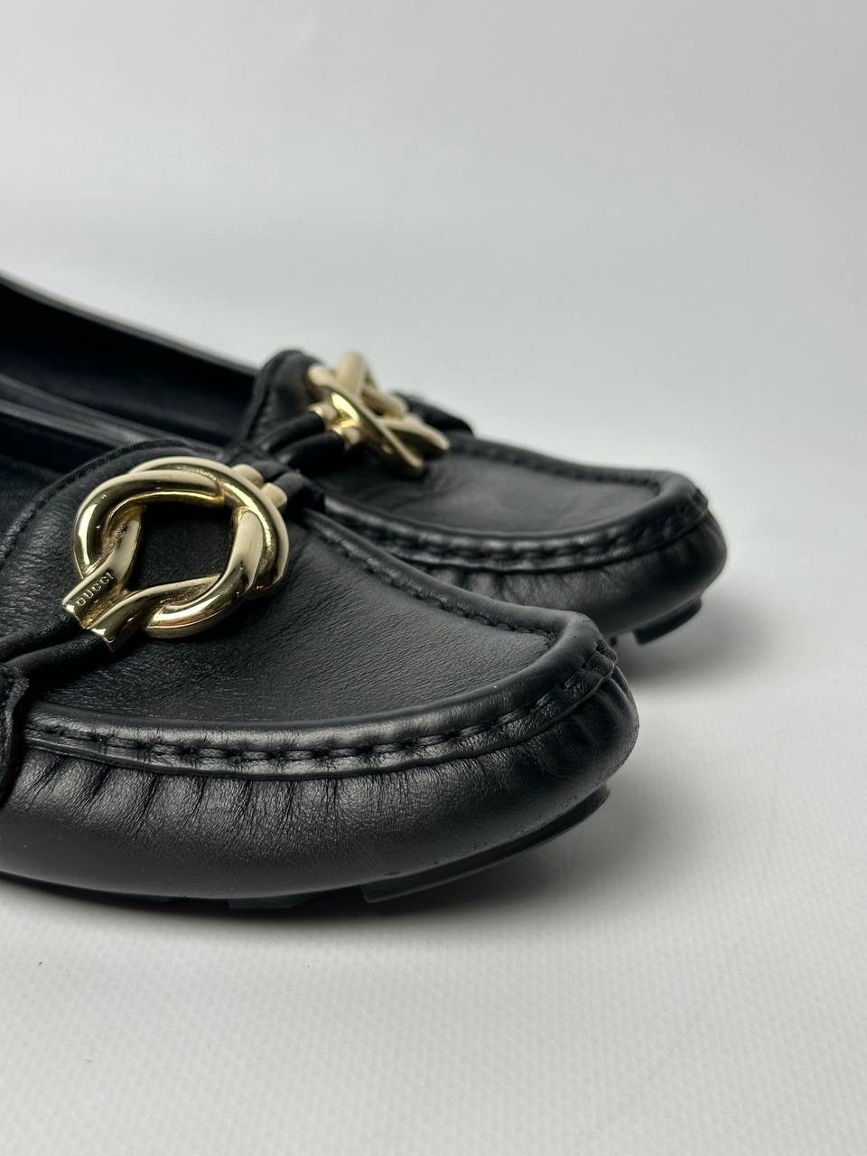 Gucci Gucci Loafers Driving Mocassins Gold Knot Detail Leather Size US 6 / IT 36 - 9 Thumbnail