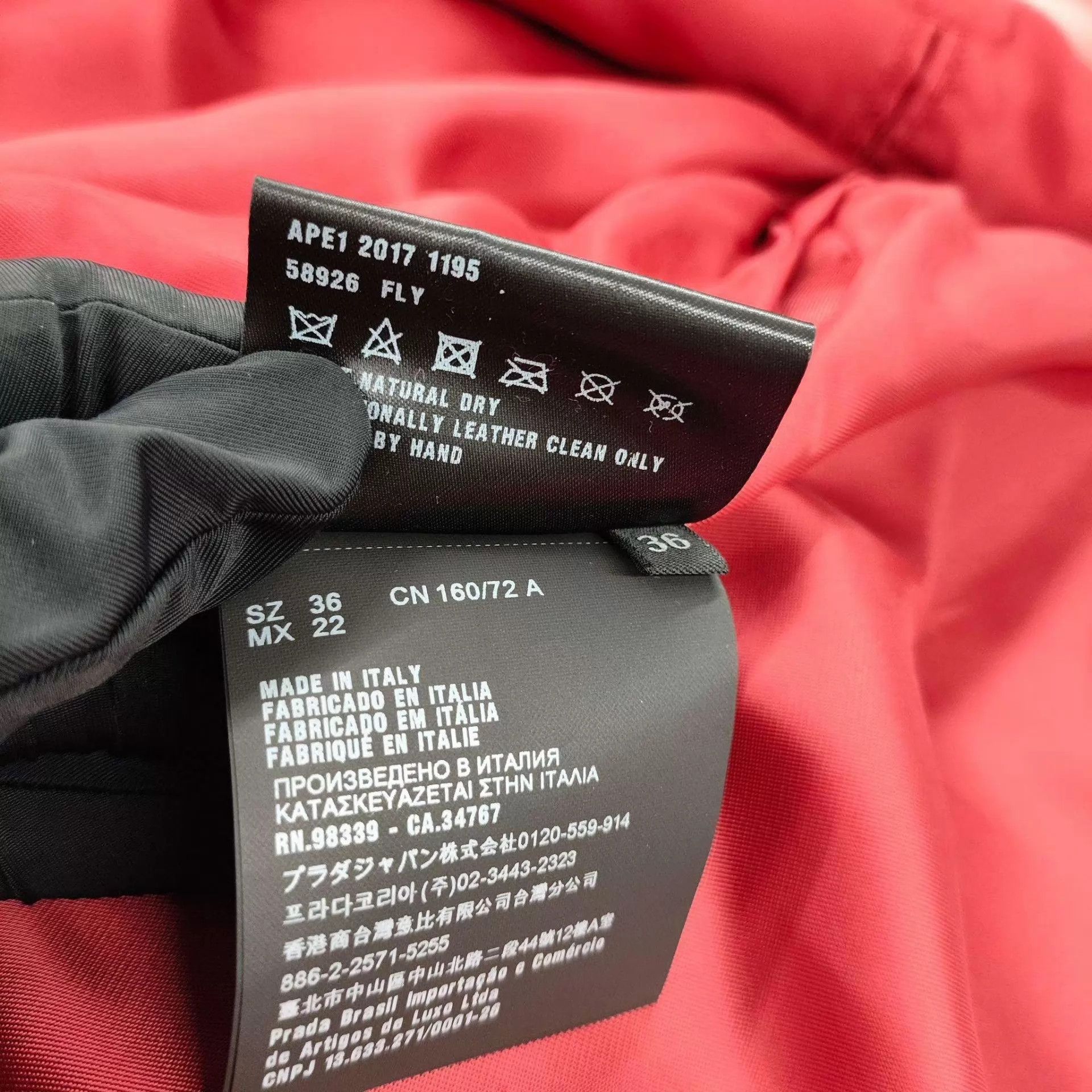 Prada Prada cowhide red moto jacket size 160 95 new Size XS / US 0-2 / IT 36-38 - 4 Thumbnail