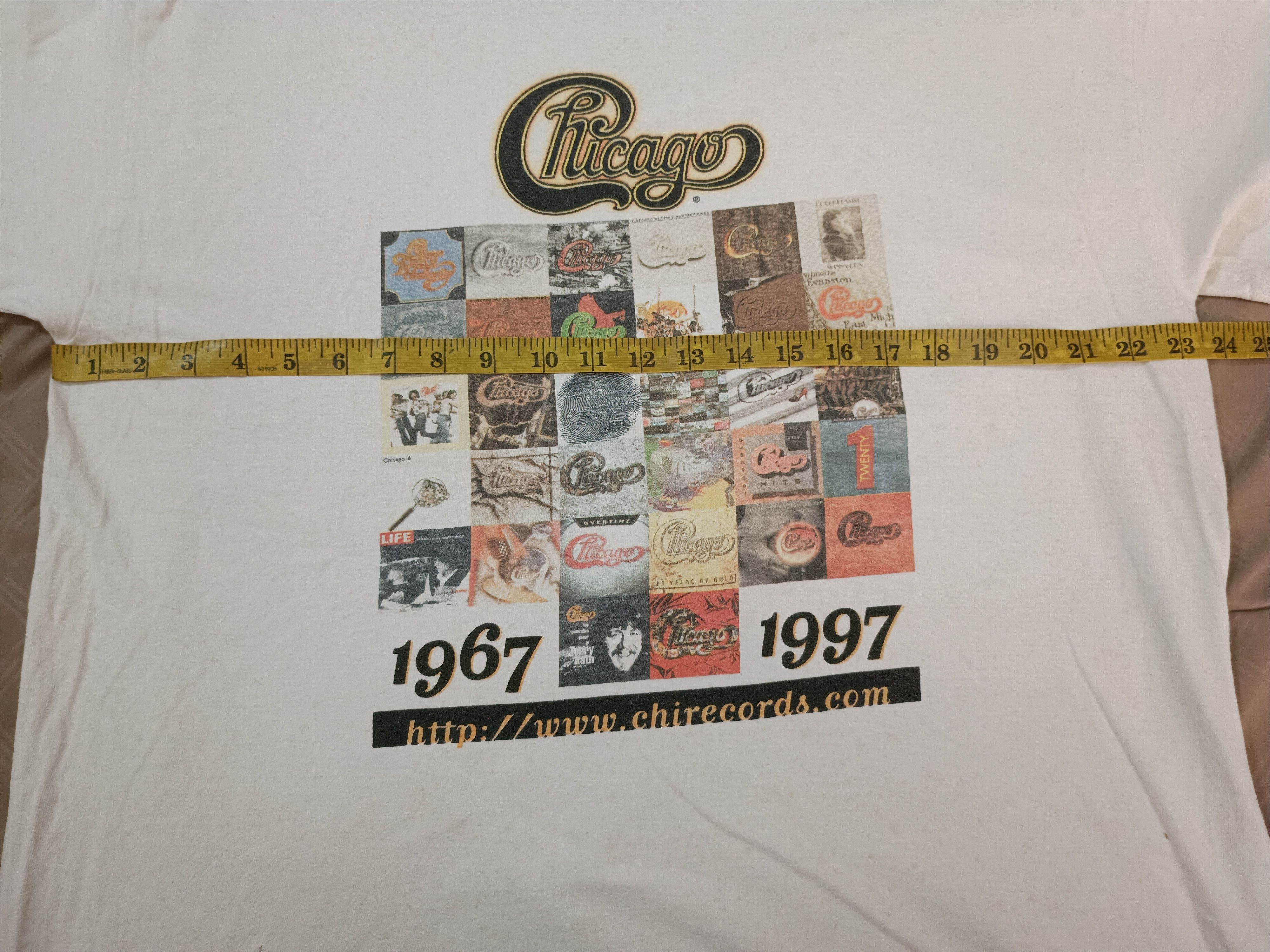 Band Tees × Vintage Vintage CHICAGO Band Logo The Heart of Chicago 1967-1997 Size US XL / EU 56 / 4 - 6 Thumbnail