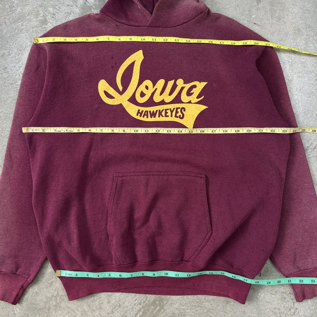Vintage 1980s Iowa Hawkeyes Hoodie Size US L / EU 52-54 / 3 - 15 Thumbnail