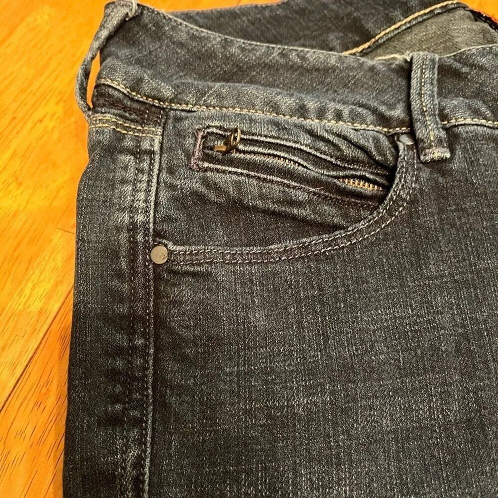The Unbranded Brand Worn Jeans in good condition, size 6 (28) Size 28" / US 6 / IT 42 - 5 Thumbnail