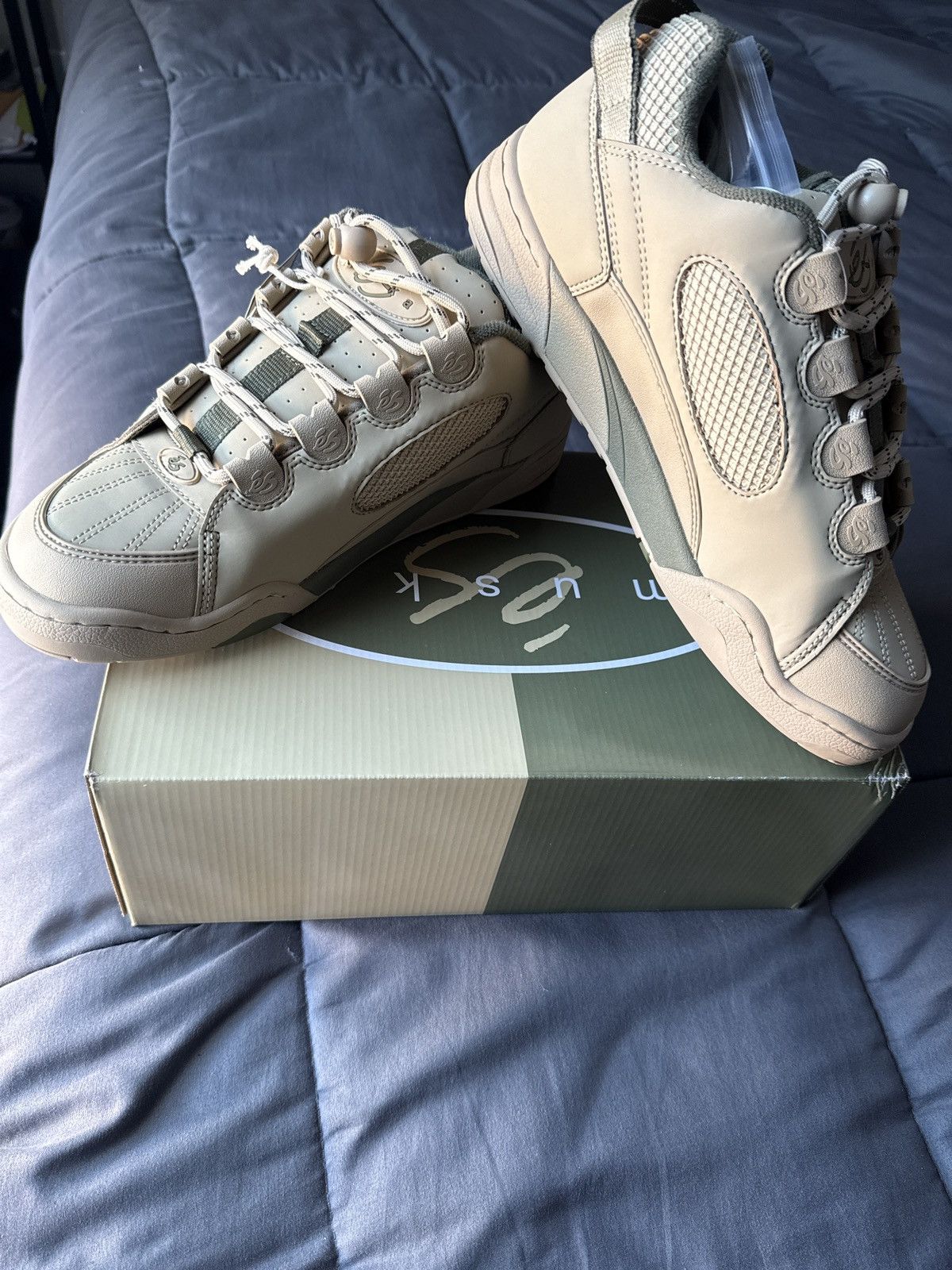 eS éS Muska “Tan & Green” Size US 11.5 / EU 44-45 - 1 Thumbnail