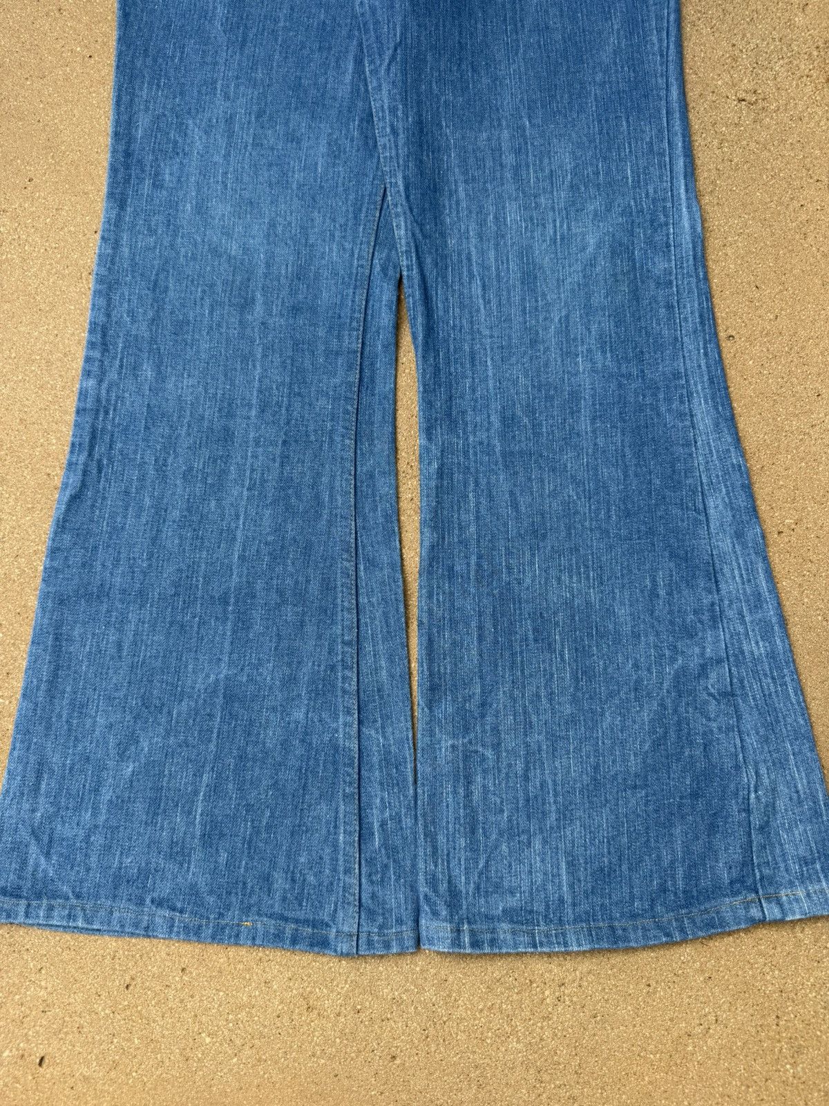 Levi's Vtg 70’s Levi’s 663 Orange Tab Bellbottom Flare Jeans 32x31 Size US 32 / EU 48 - 3 Thumbnail