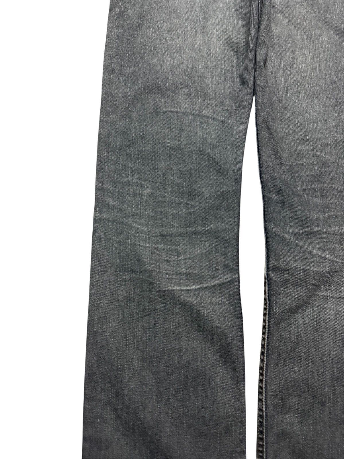 Levi's THRASHED VINTAGE Y2K LEVI'S STONED WASHED DISTRESSED Size US 31 - 13 Thumbnail