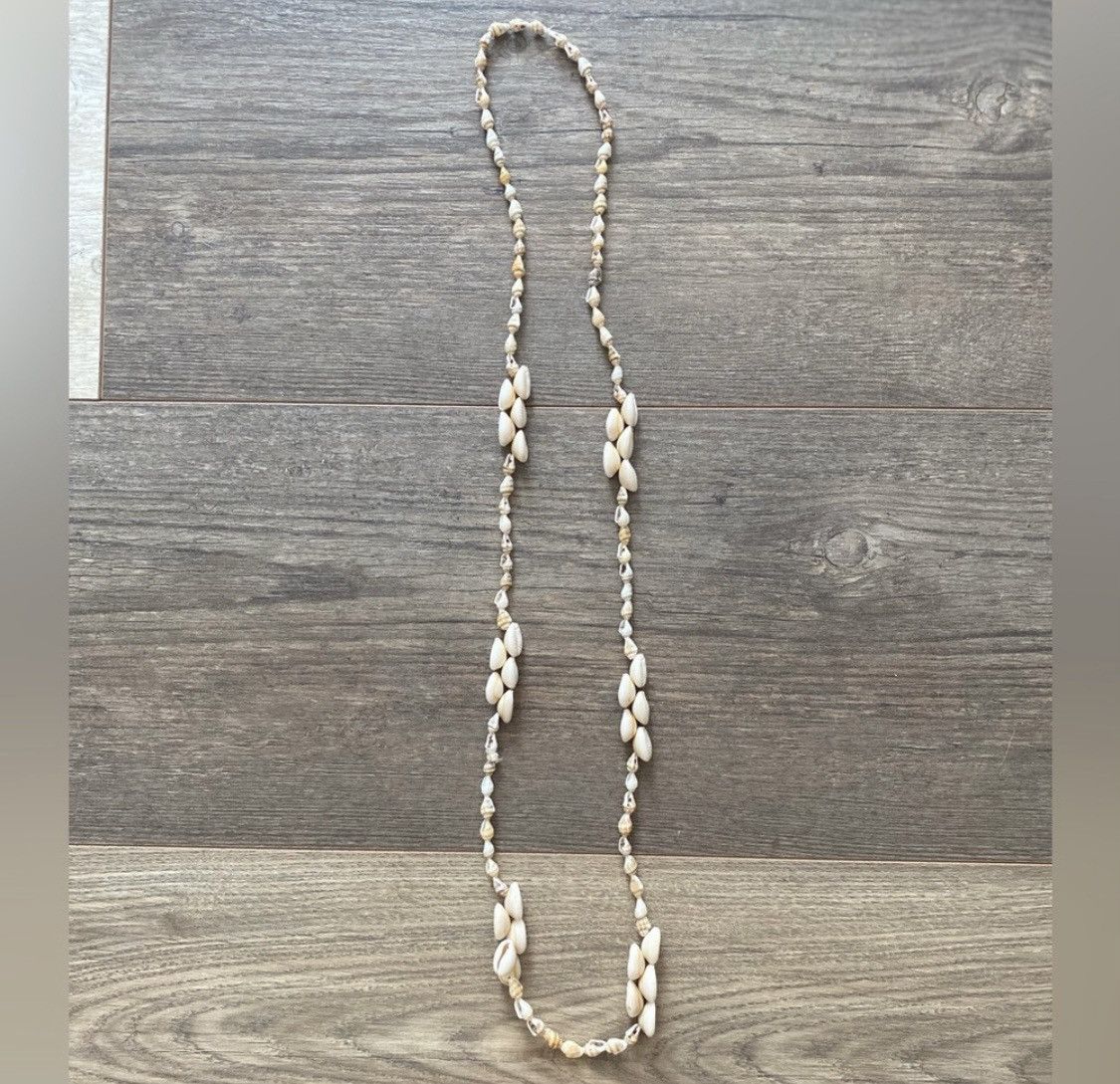 Vintage VINTAGE LONG NATURAL COWRIE SEASHELL NECKLACE Size ONE SIZE - 9 Thumbnail