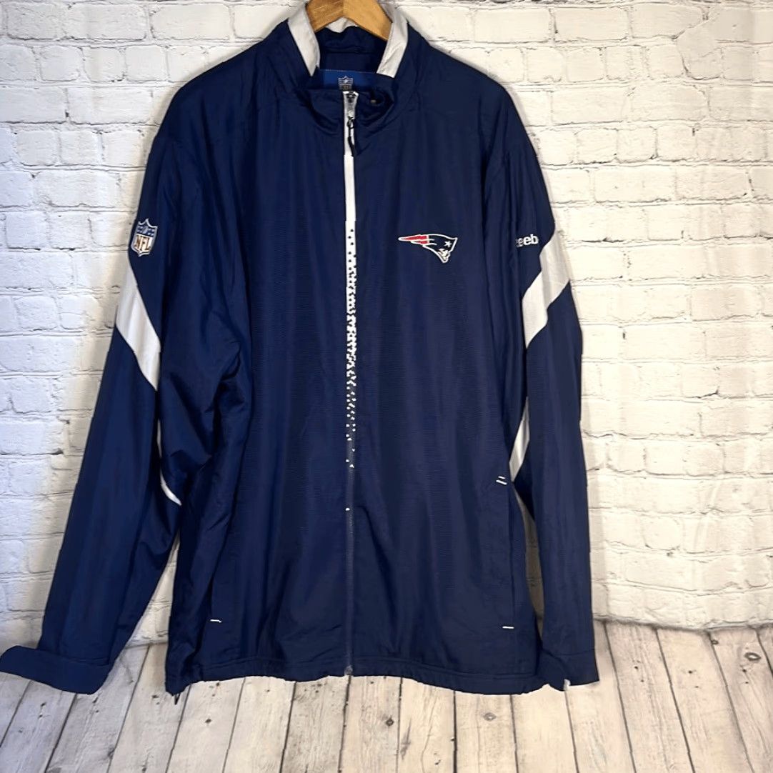 Reebok New England Patriots Reebok NFL On Field Jacket Blue Zip Up Multicolor Puffer XL Men’s Size US XL / EU 56 / 4 - 7 Thumbnail