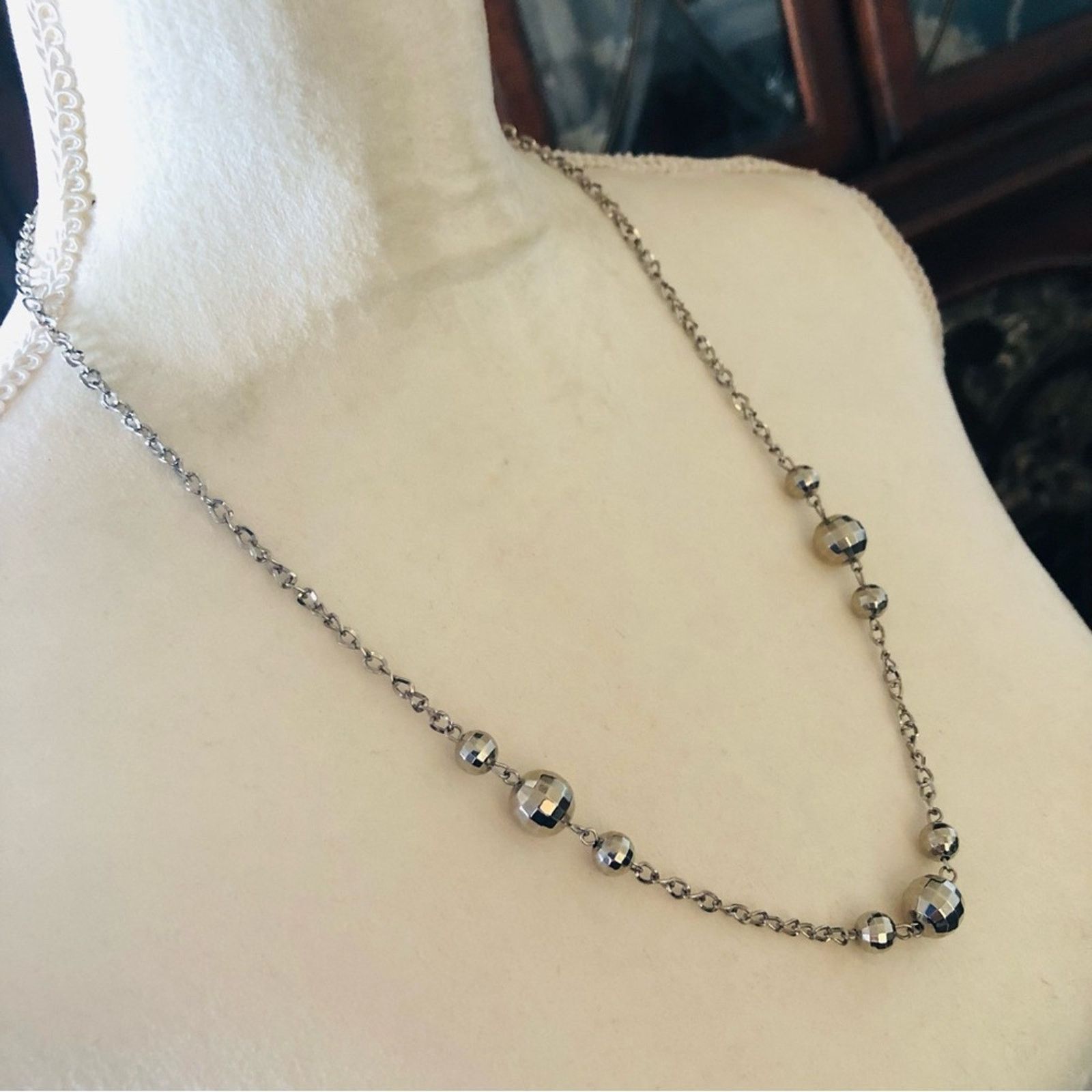 Jewelry Faceted silver sparkle beaded chain necklace Size ONE SIZE - 3 Thumbnail