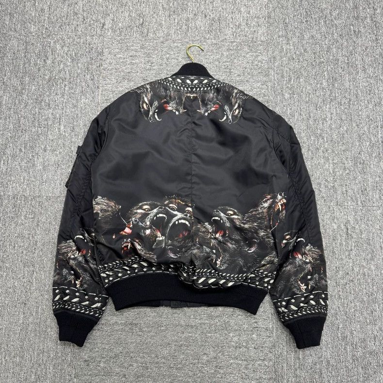 Givenchy Givenchy Sise44 Group of monkeys Logo jacket Size US M / EU 48-50 / 2 - 5 Thumbnail