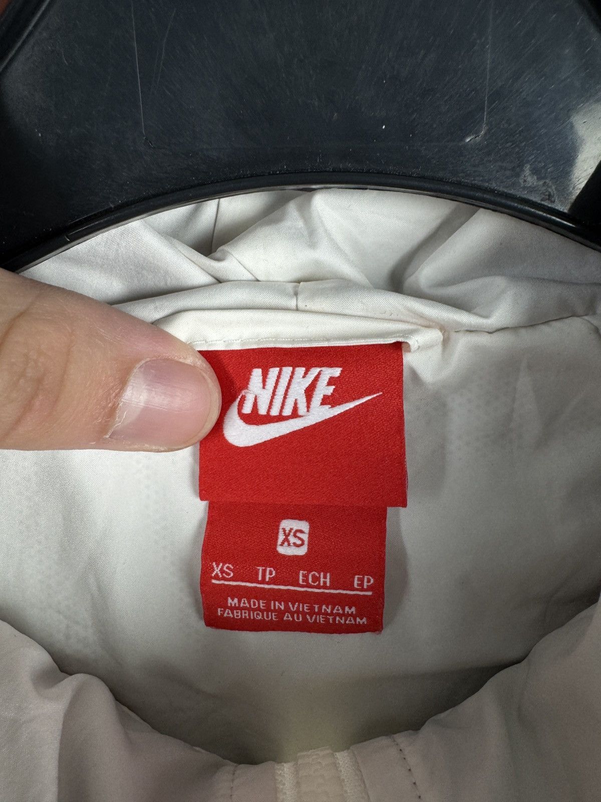 Nike Nike Windbreaker Jacket Burgundy Cream Hooded Full Zip Size XS / US 0-2 / IT 36-38 - 7 Thumbnail