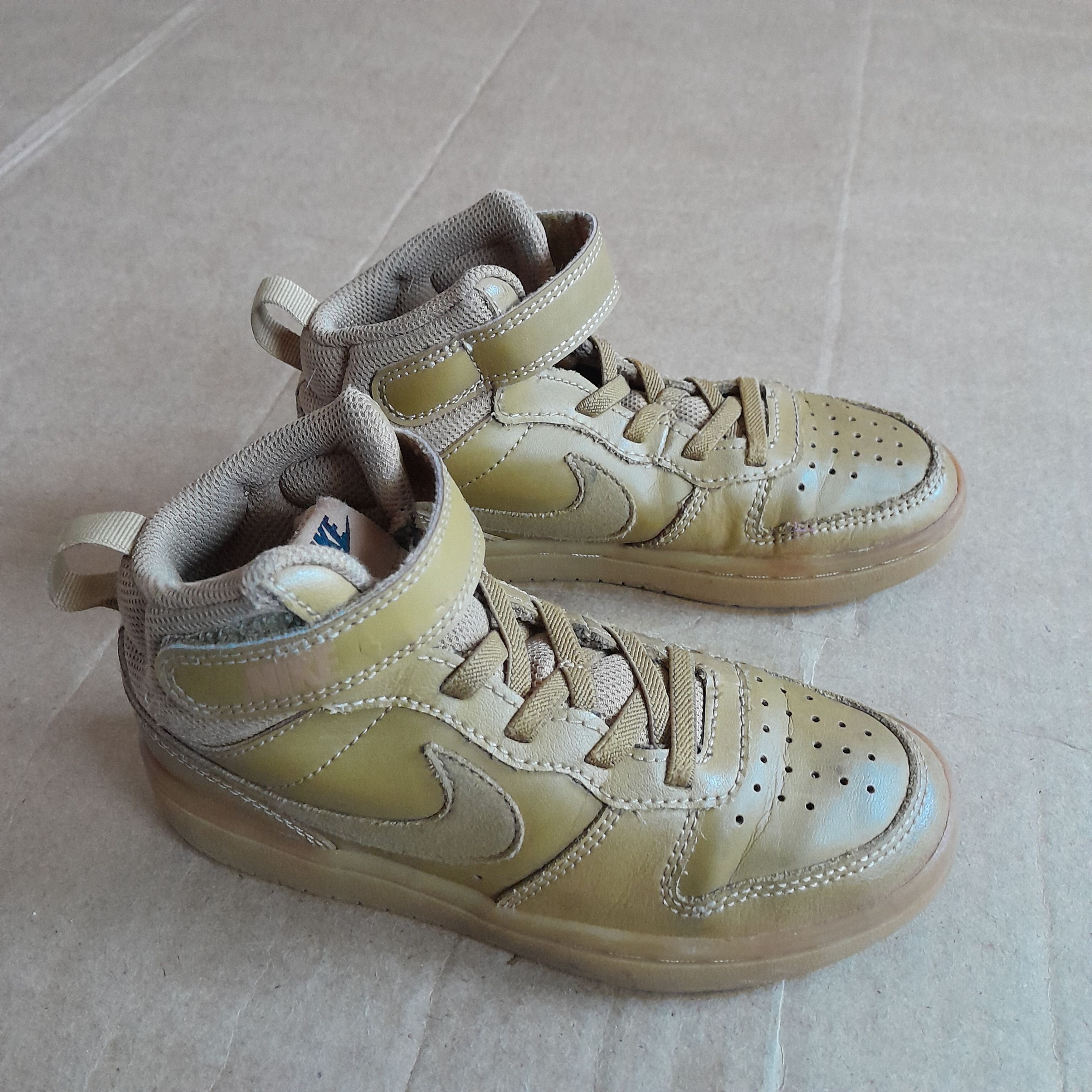 Nike Boys Nike Court Borough Mid 2 Youth Childs Size 12C Shoes Size US 12 / EU 45 - 5 Thumbnail