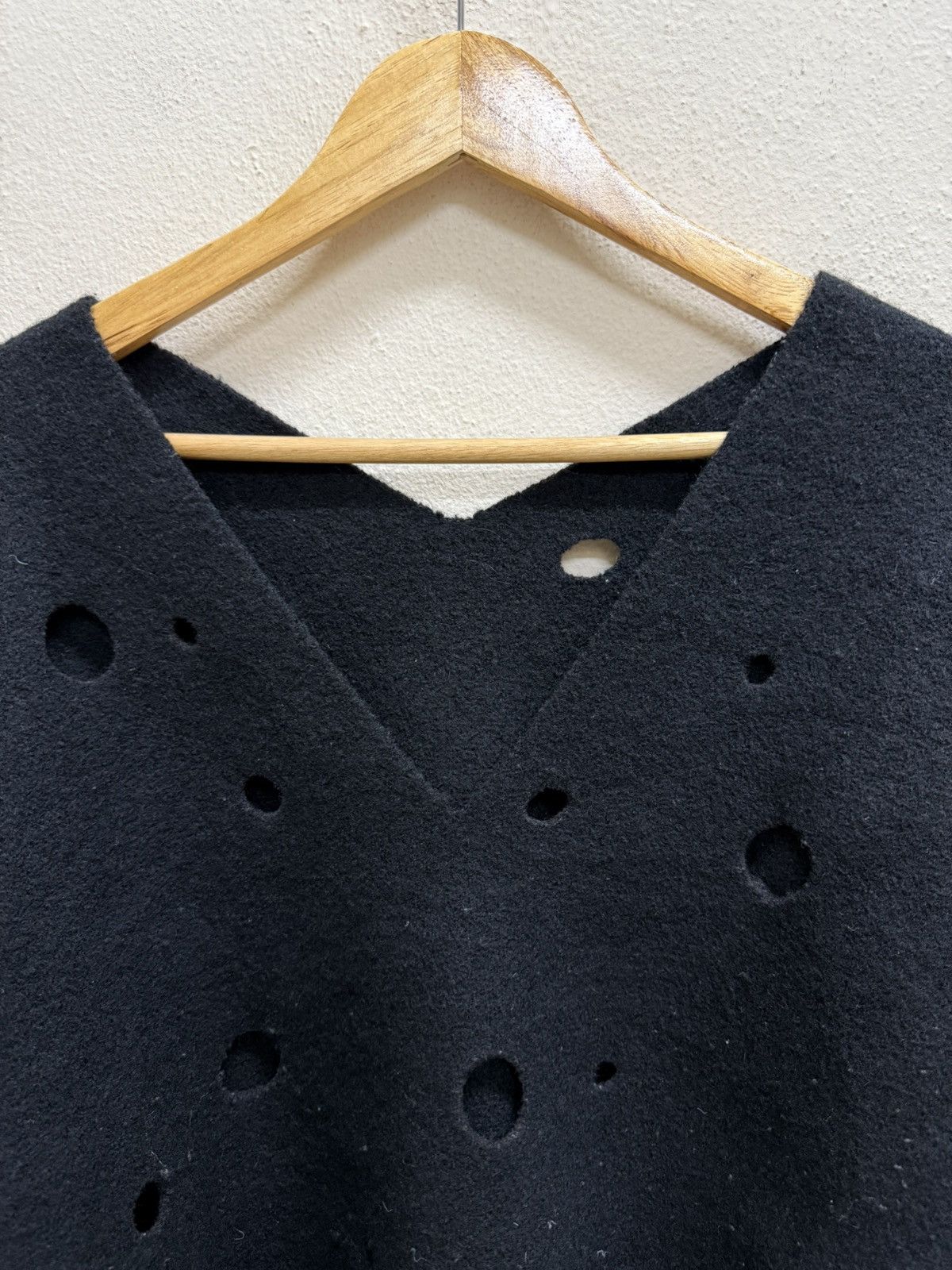 Armani Exchange × Designer Armani Exchange Destroy Dot Wool Cropped Open Colar Sweater Size M / US 6-8 / IT 42-44 - 15 Thumbnail