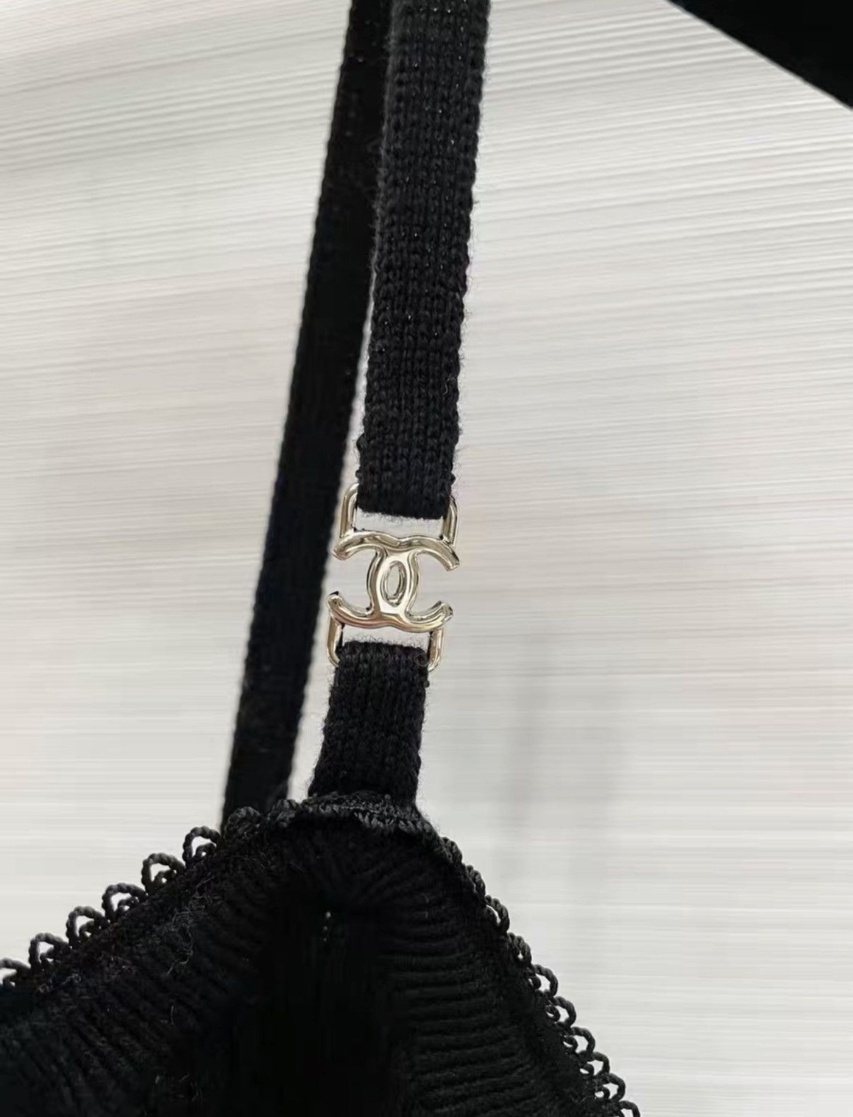 Chanel Chanel 24A Classic Black Waffle Knit Camisole Top J33 Size XXS / US 00 / IT 34 - 2 Thumbnail