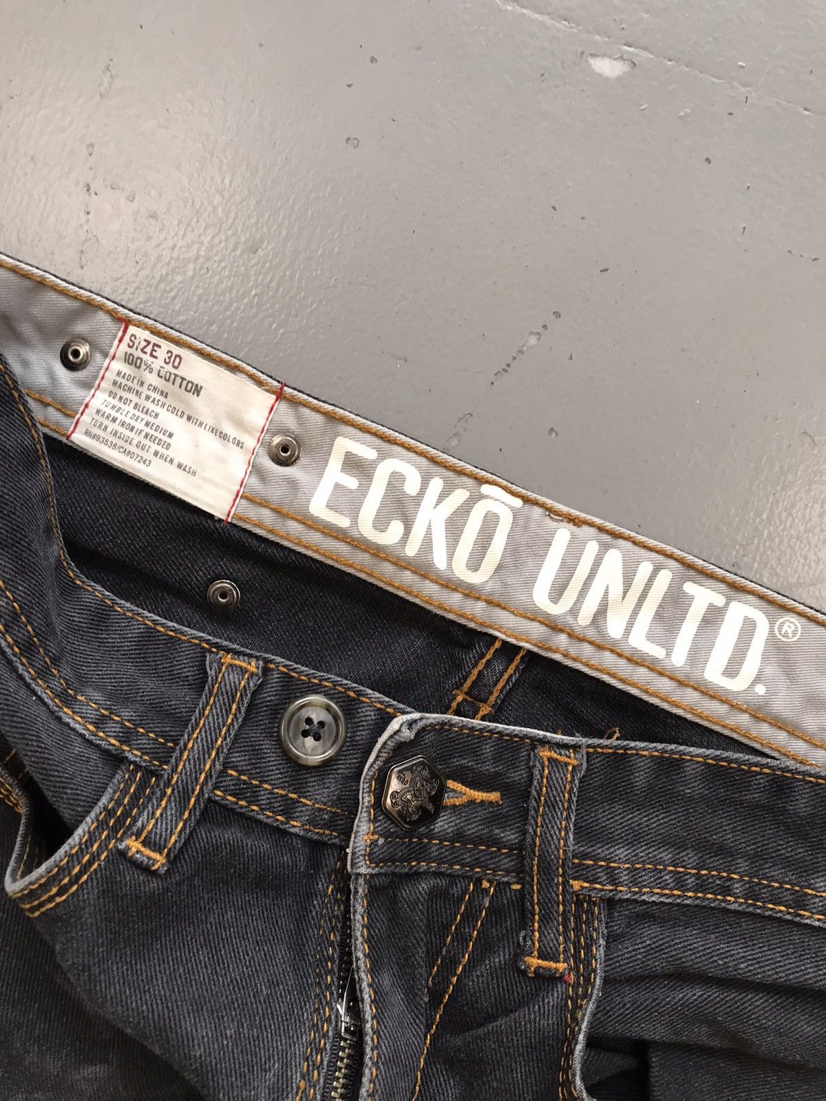 Ecko Unltd. × Vintage Vintage Ecko straight fit charcoal black denim Size US 31 - 3 Thumbnail