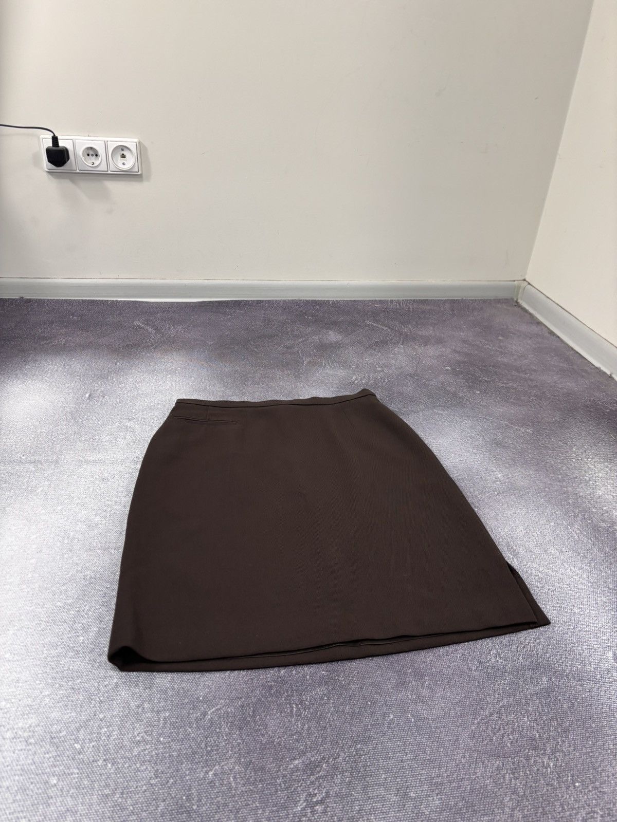 Max Mara Max Mara Women’s Brown Tailored Wool Straight Skirt Size 34" / US 12 / IT 48 - 8 Thumbnail