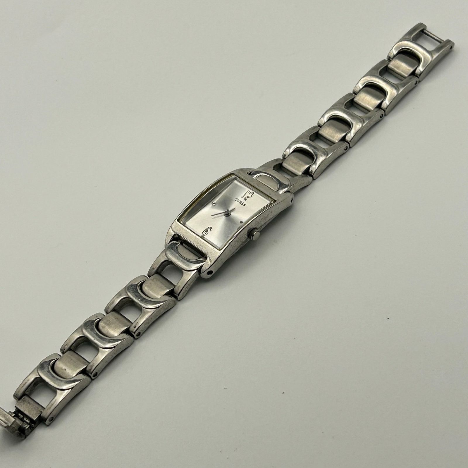 Guess Guess Silver Tone Women’s Watch Working New Battery Size ONE SIZE - 5 Thumbnail
