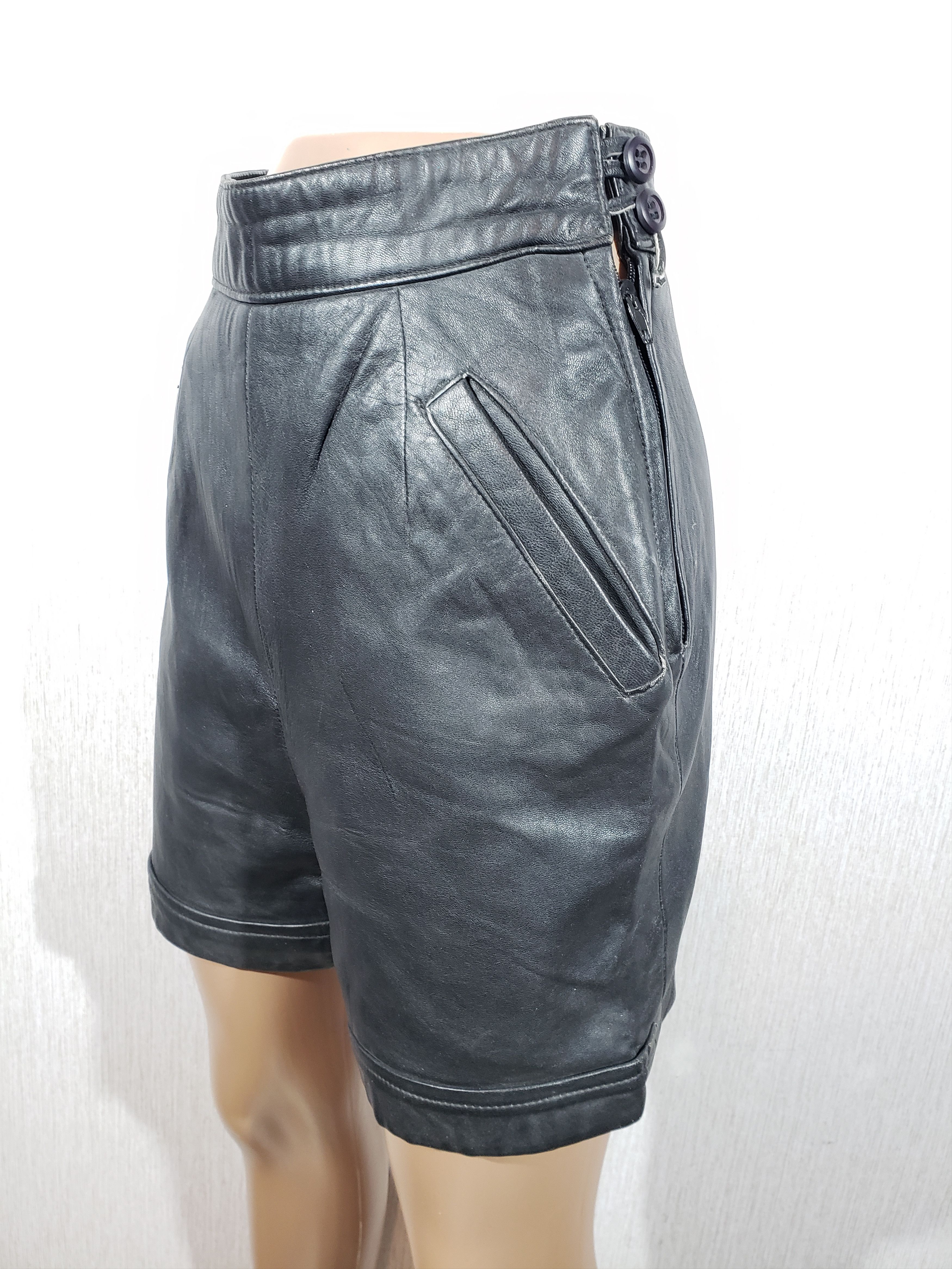 Genuine Leather Stylish black leather women's shorts with pockets. Size 25" / US 0 / IT 36 - 2 Thumbnail