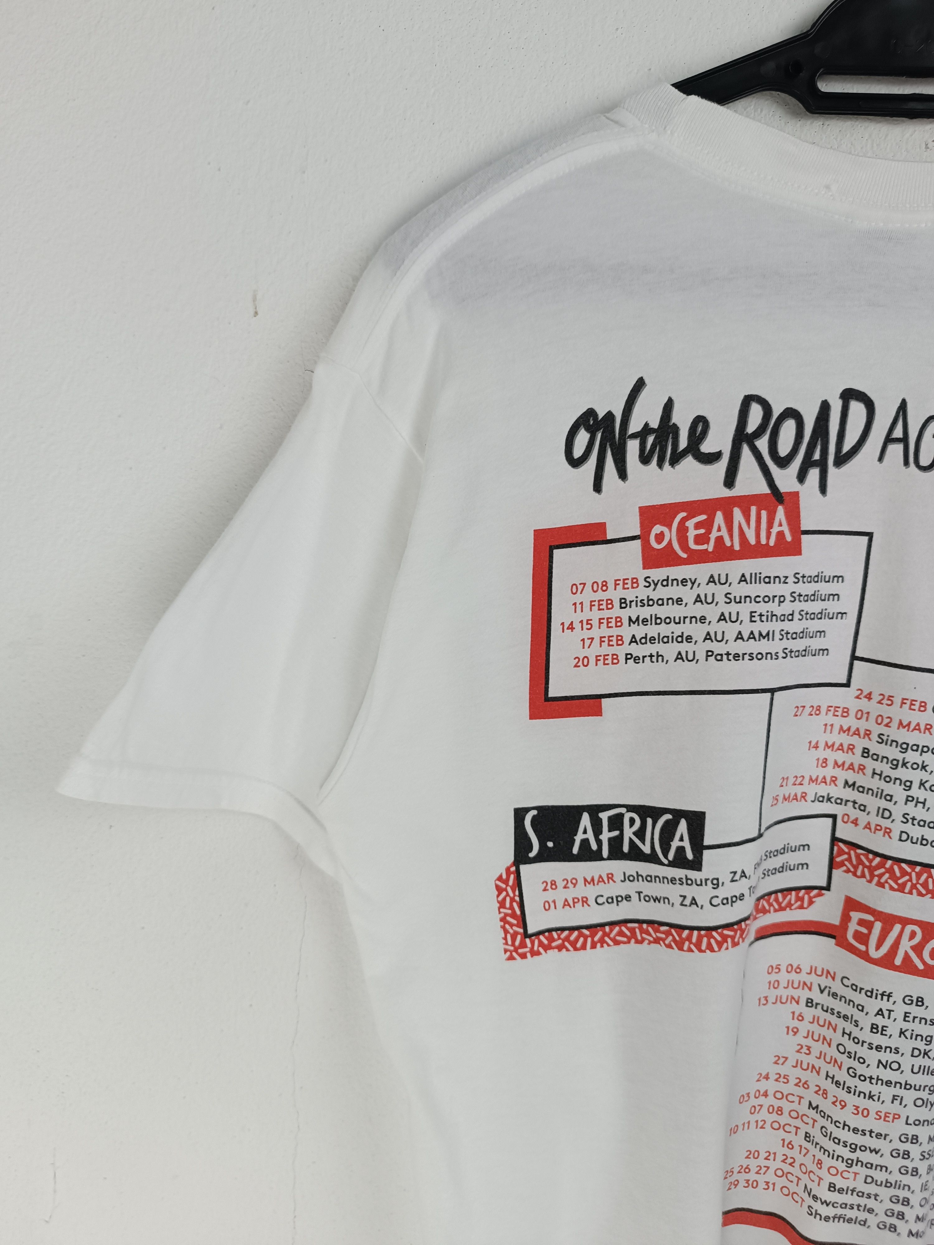 Band Tees VINTAGE ONE DIRECTION TOUR TEE harry styles swift zayn Size US M / EU 48-50 / 2 - 11 Thumbnail