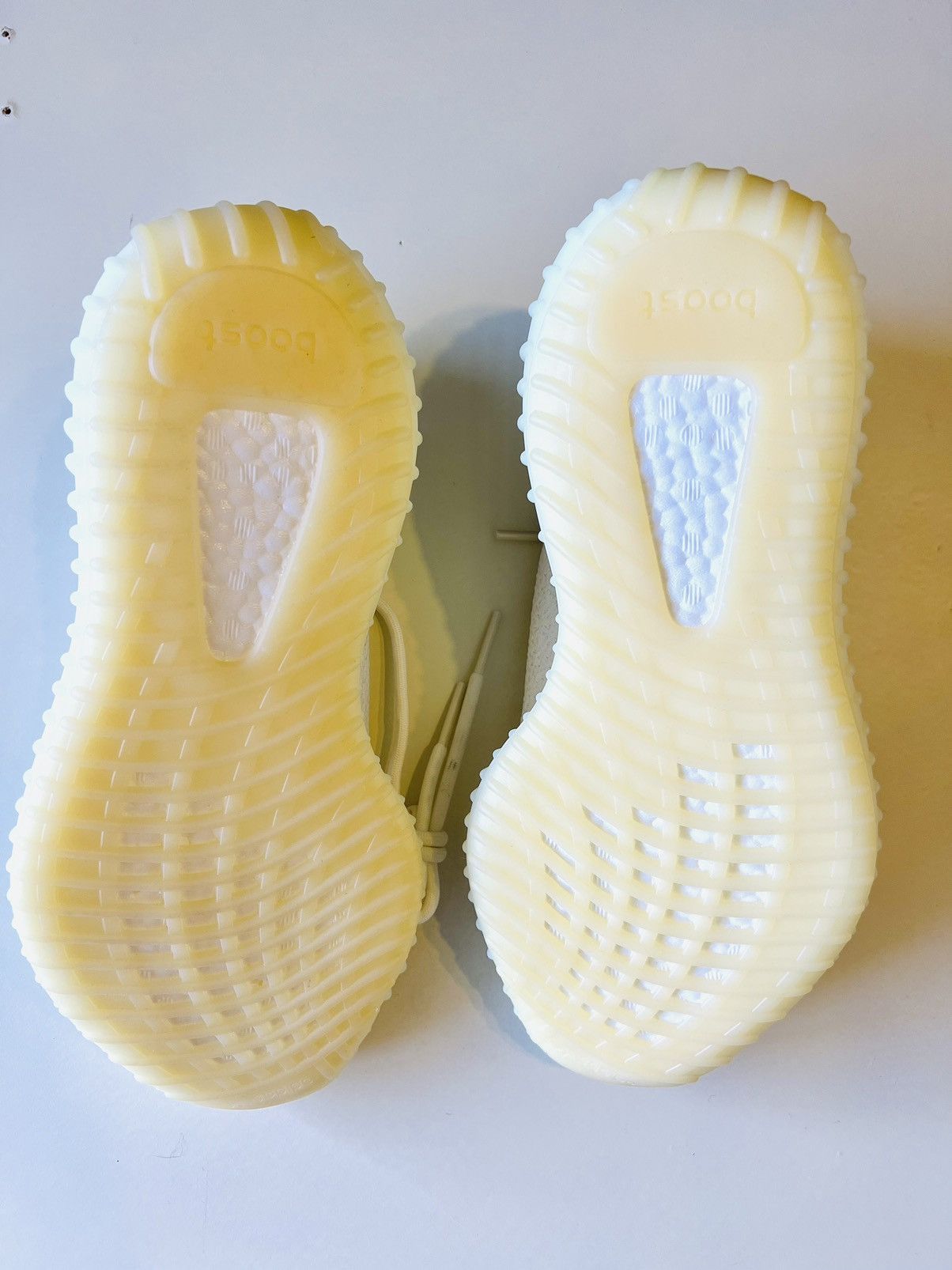 Adidas × Kanye West × Yeezy Yeezy Boost 350 V2 Cream Size US 8 / EU 41 - 9 Thumbnail