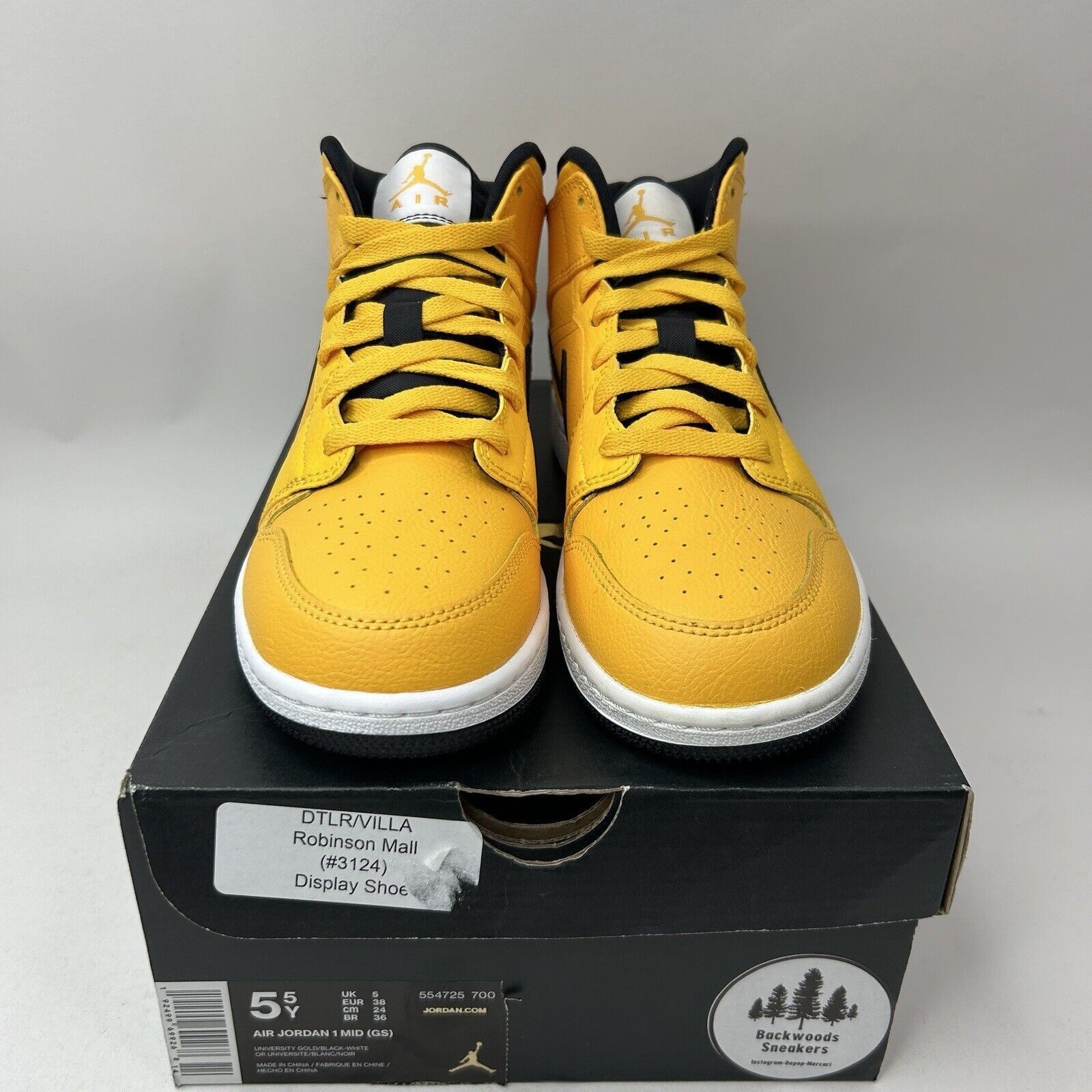 Nike Nike Air Jordan 1 Mid GS “University Gold” 2023 Size US 7 / IT 37 - 2 Thumbnail